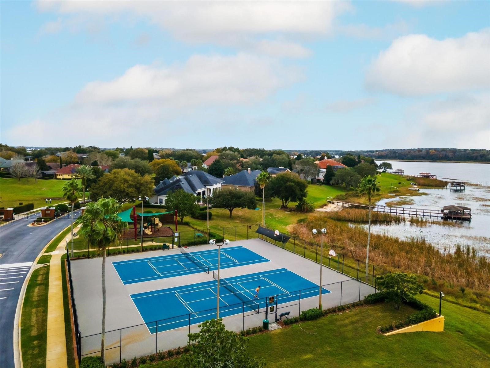 CHATEAU CONDOMINIUMS AT MAGNOLIA POINTE PHASE IV - Residential