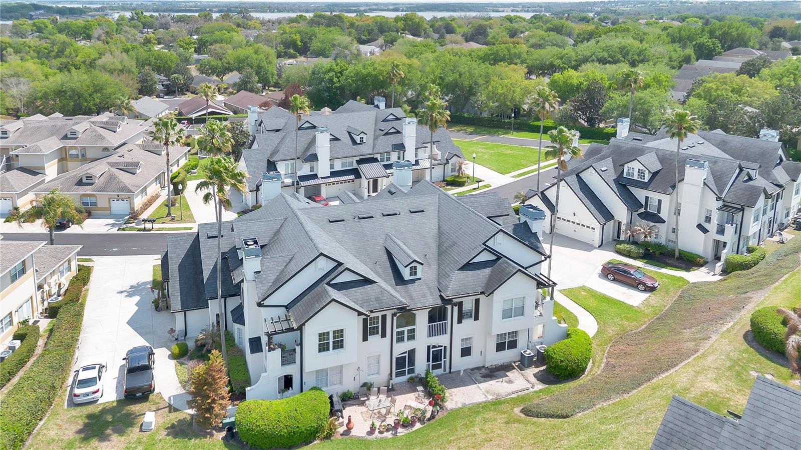 CHATEAU CONDOMINIUMS AT MAGNOLIA POINTE PHASE IV - Residential