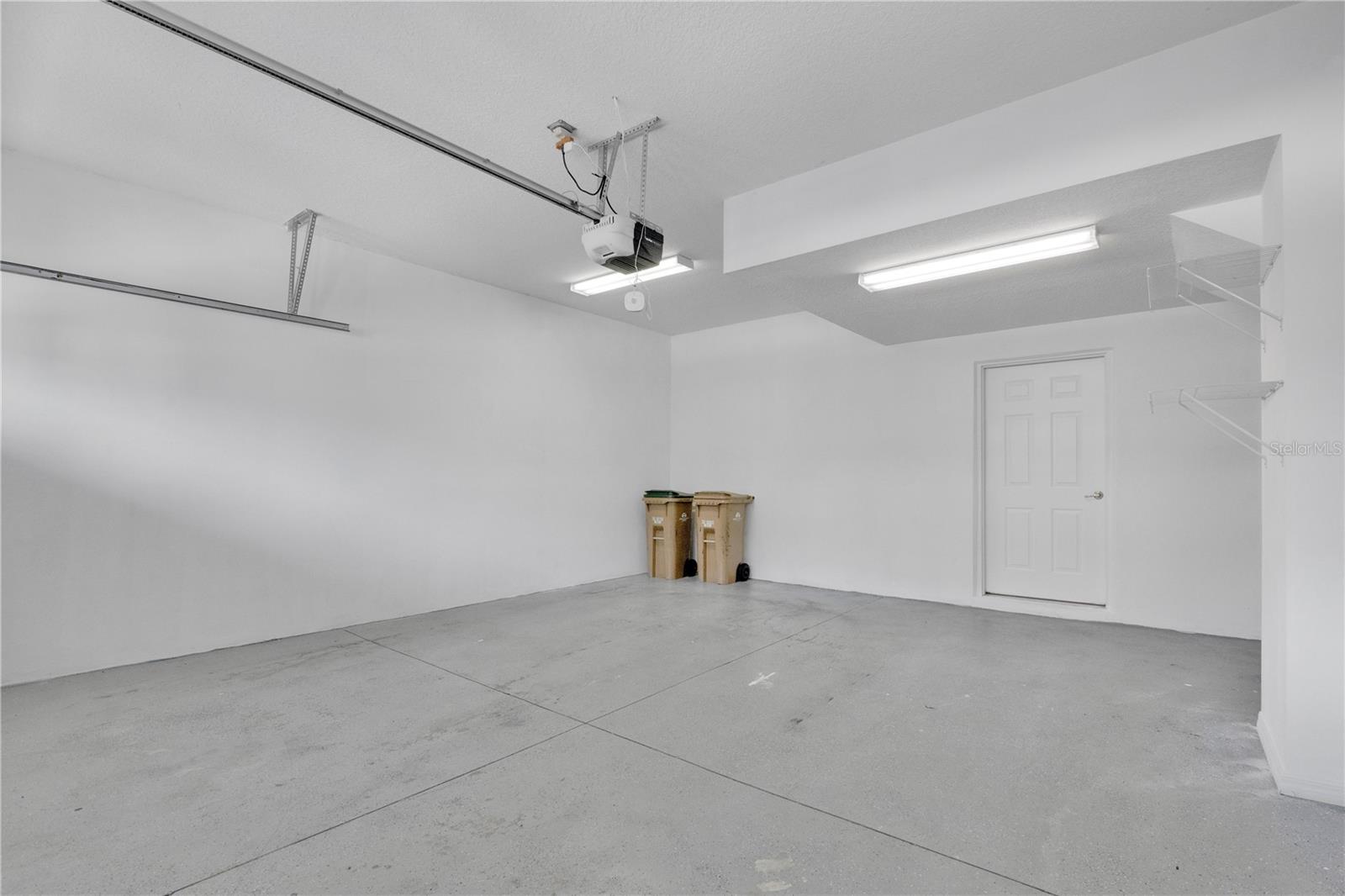 CHATEAU CONDOMINIUMS AT MAGNOLIA POINTE PHASE IV - Residential