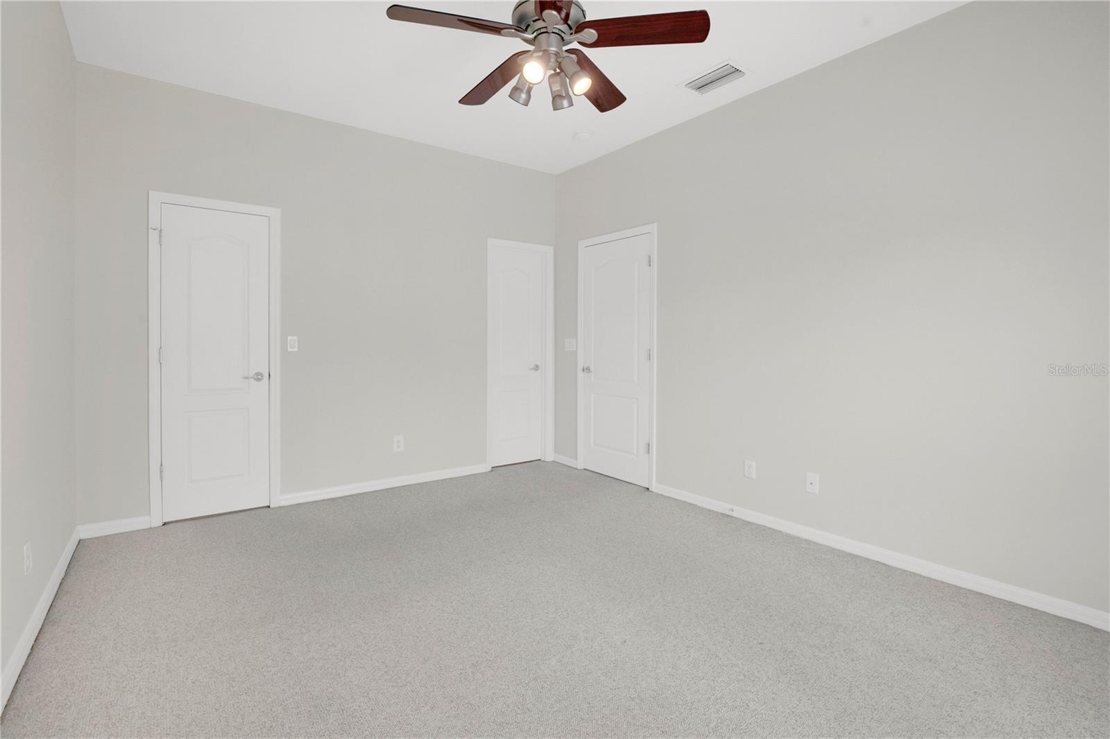 CHATEAU CONDOMINIUMS AT MAGNOLIA POINTE PHASE IV - Residential