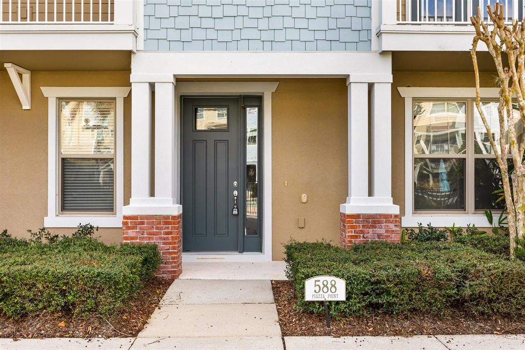 Photo of 588 Piazza Point, Oviedo, FL 32765 (MLS # O6383130)