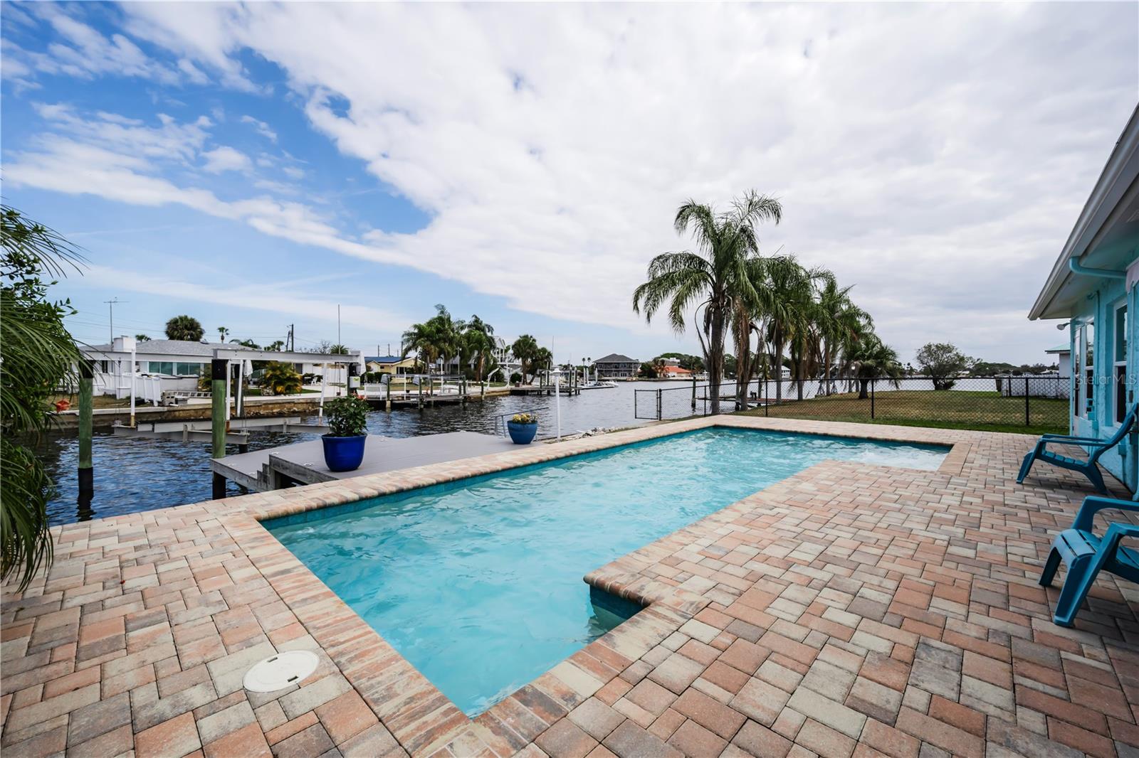 HARBOR ISLES - Residential