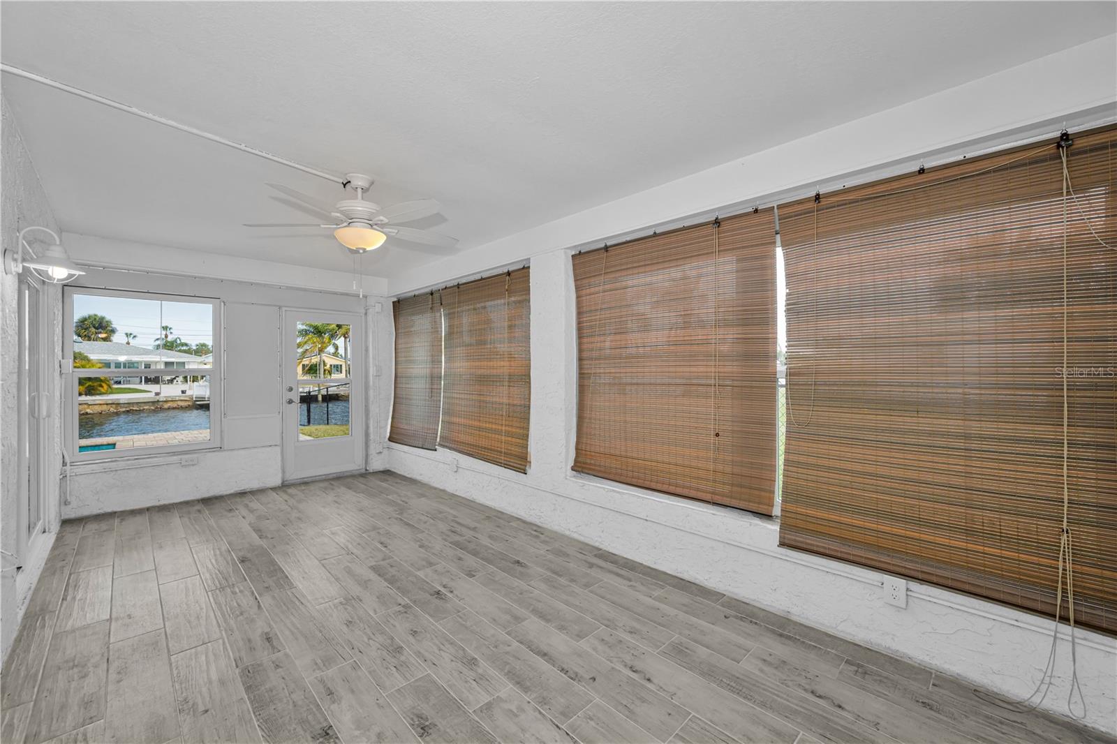 HARBOR ISLES - Residential