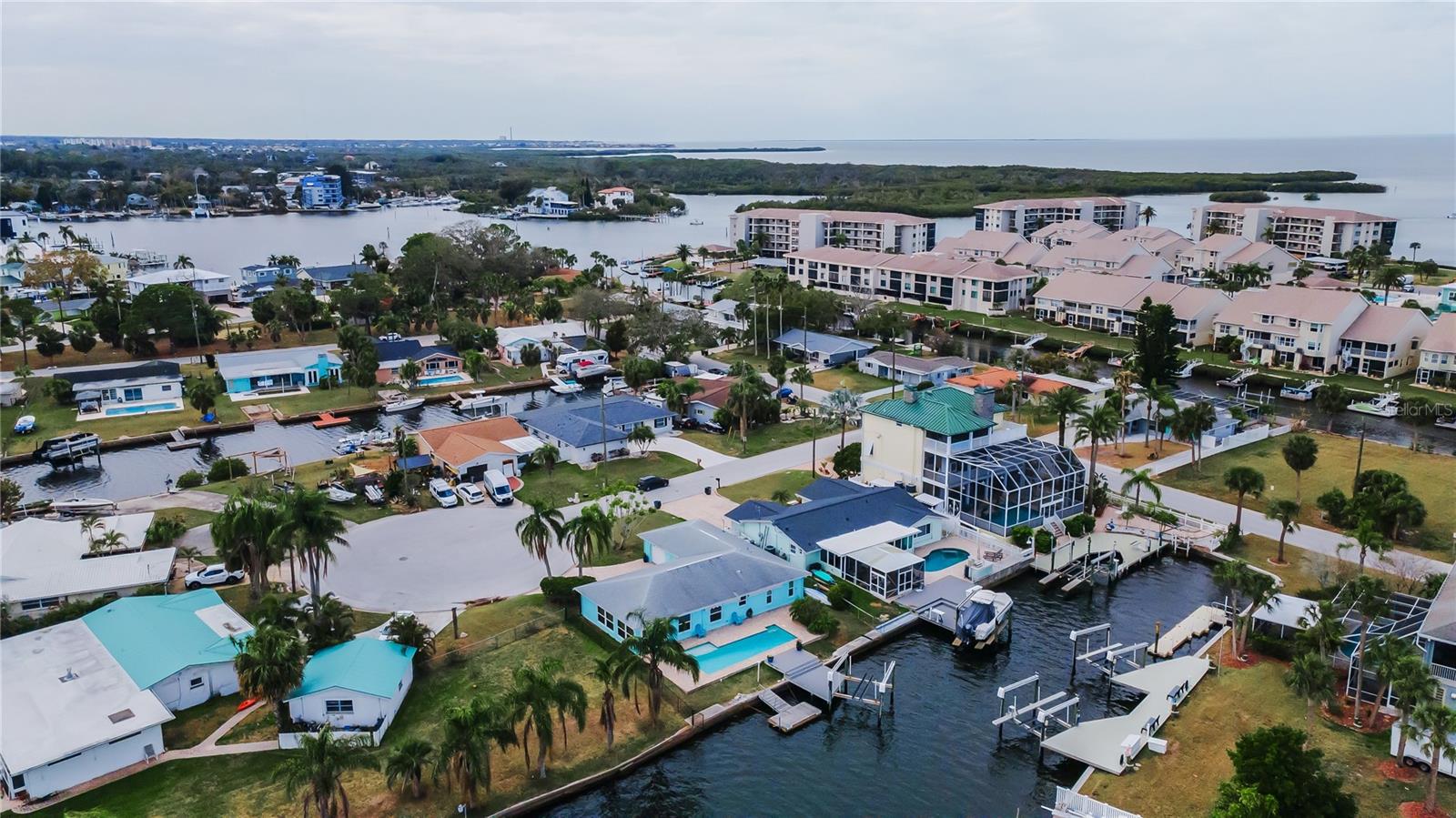 HARBOR ISLES - Residential