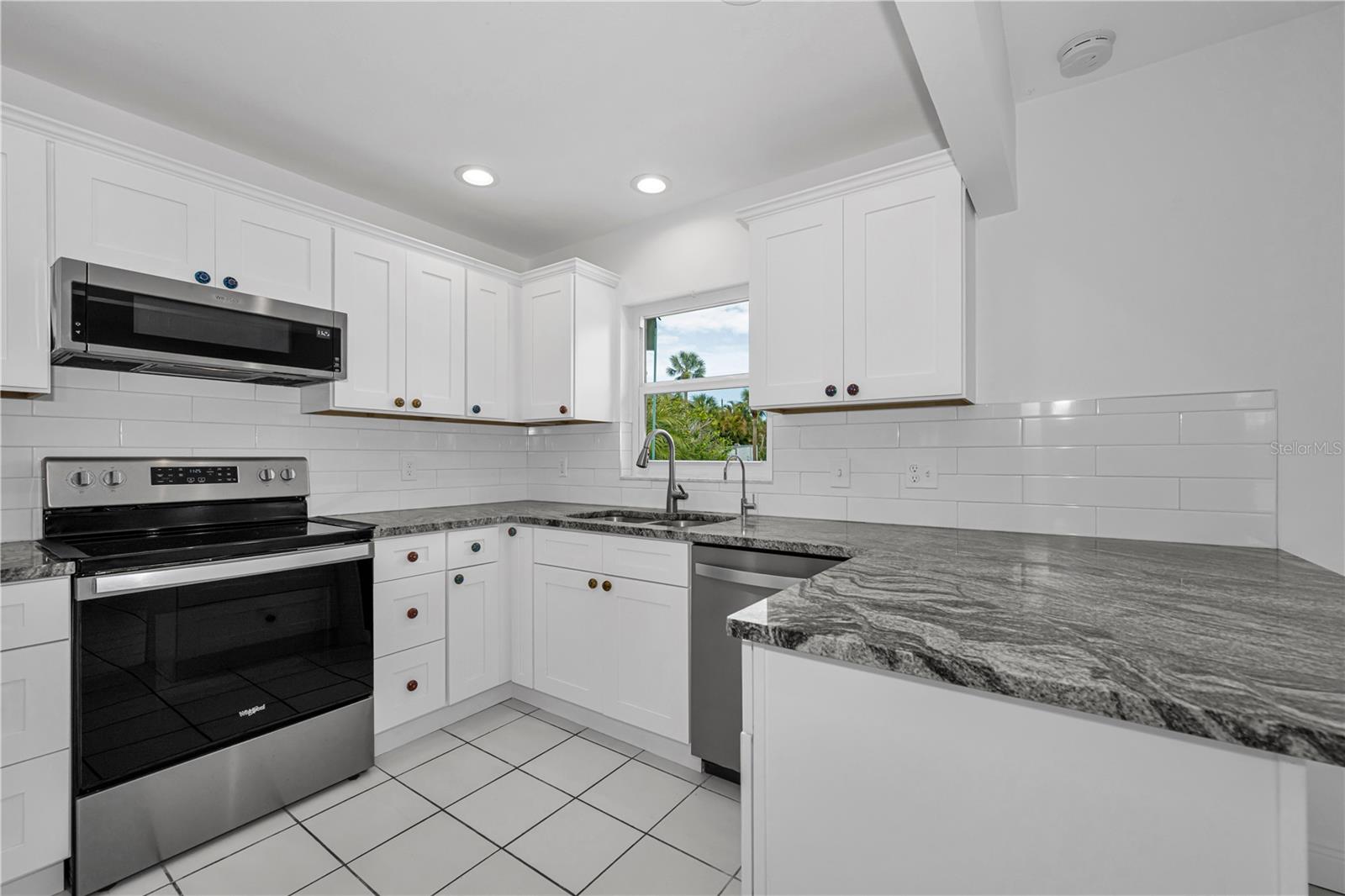 HARBOR ISLES - Residential