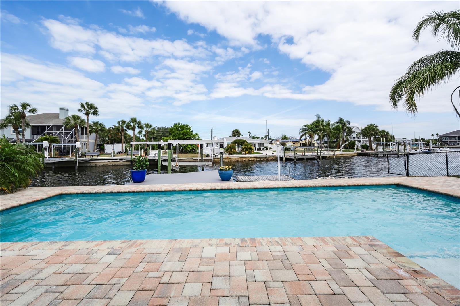 HARBOR ISLES - Residential