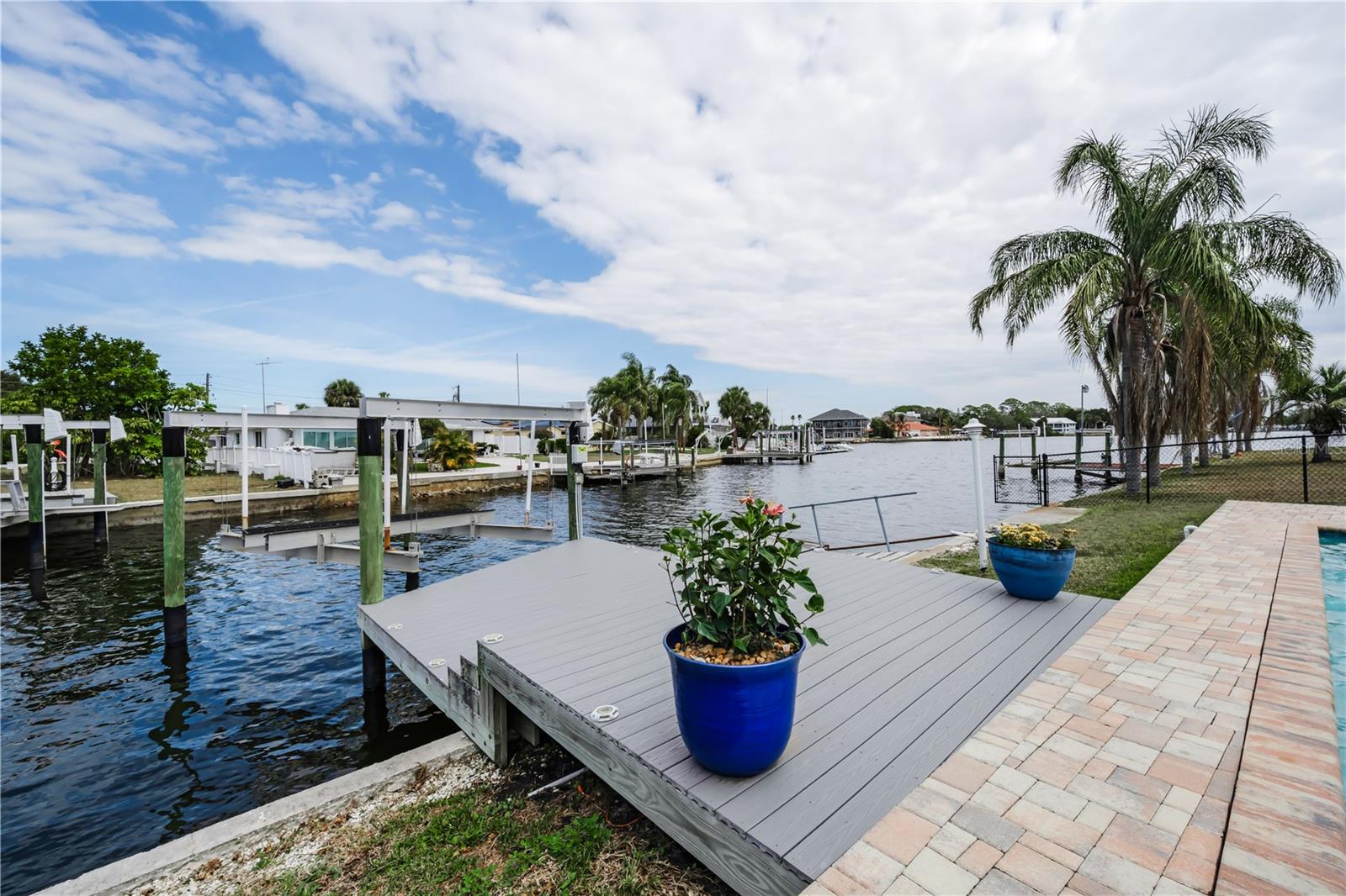 4909 SHOREVIEW COURT