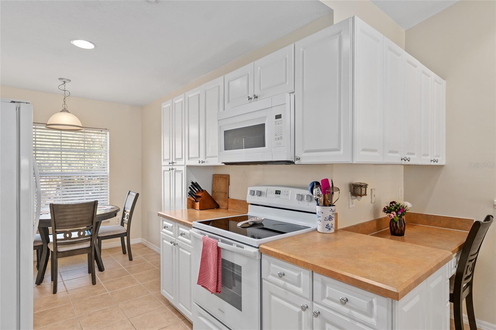 LAKESIDE LANDINGS ANCHOR VILLAS/LK MIONA - Residential