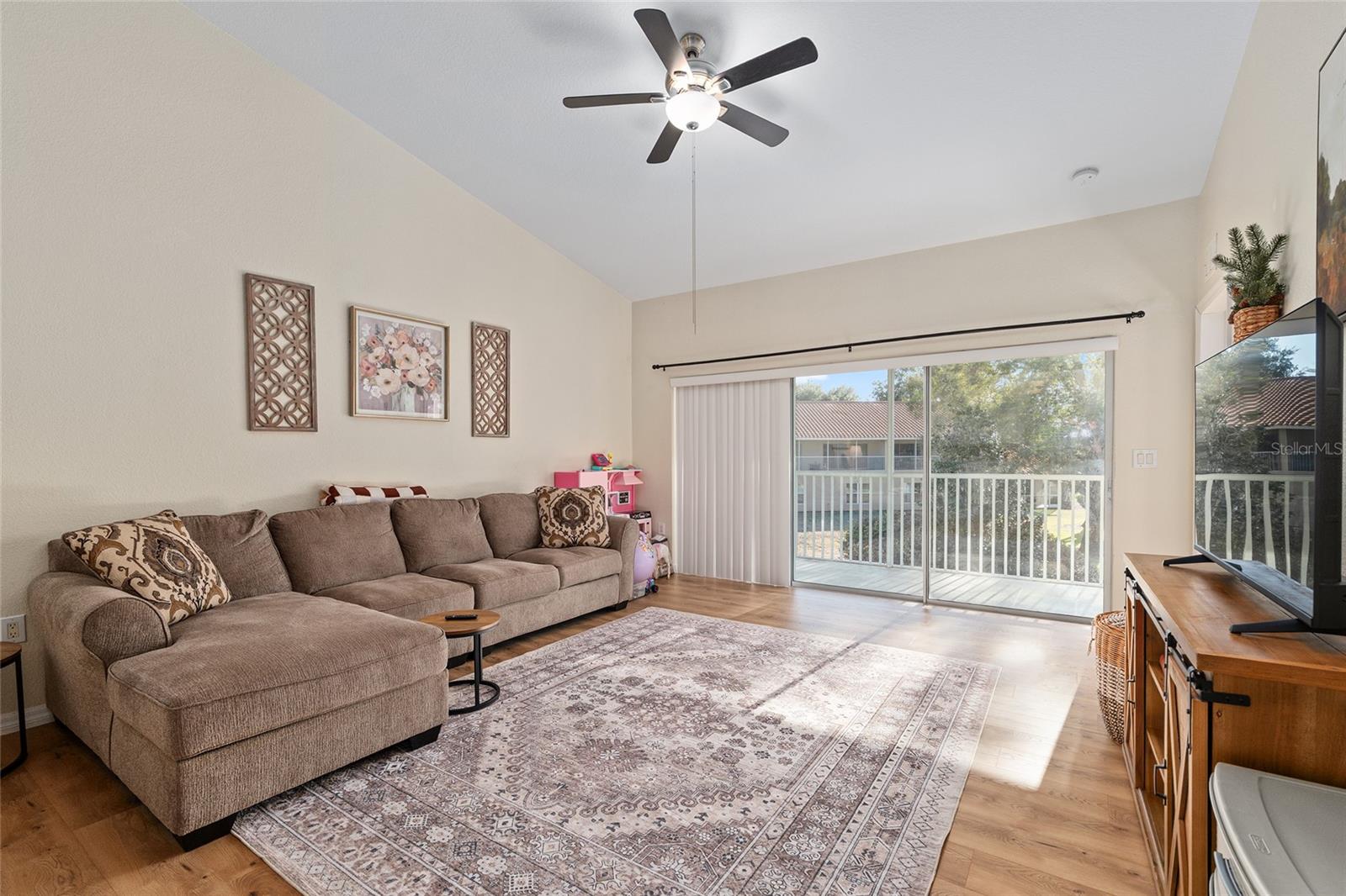 LAKESIDE LANDINGS ANCHOR VILLAS/LK MIONA - Residential