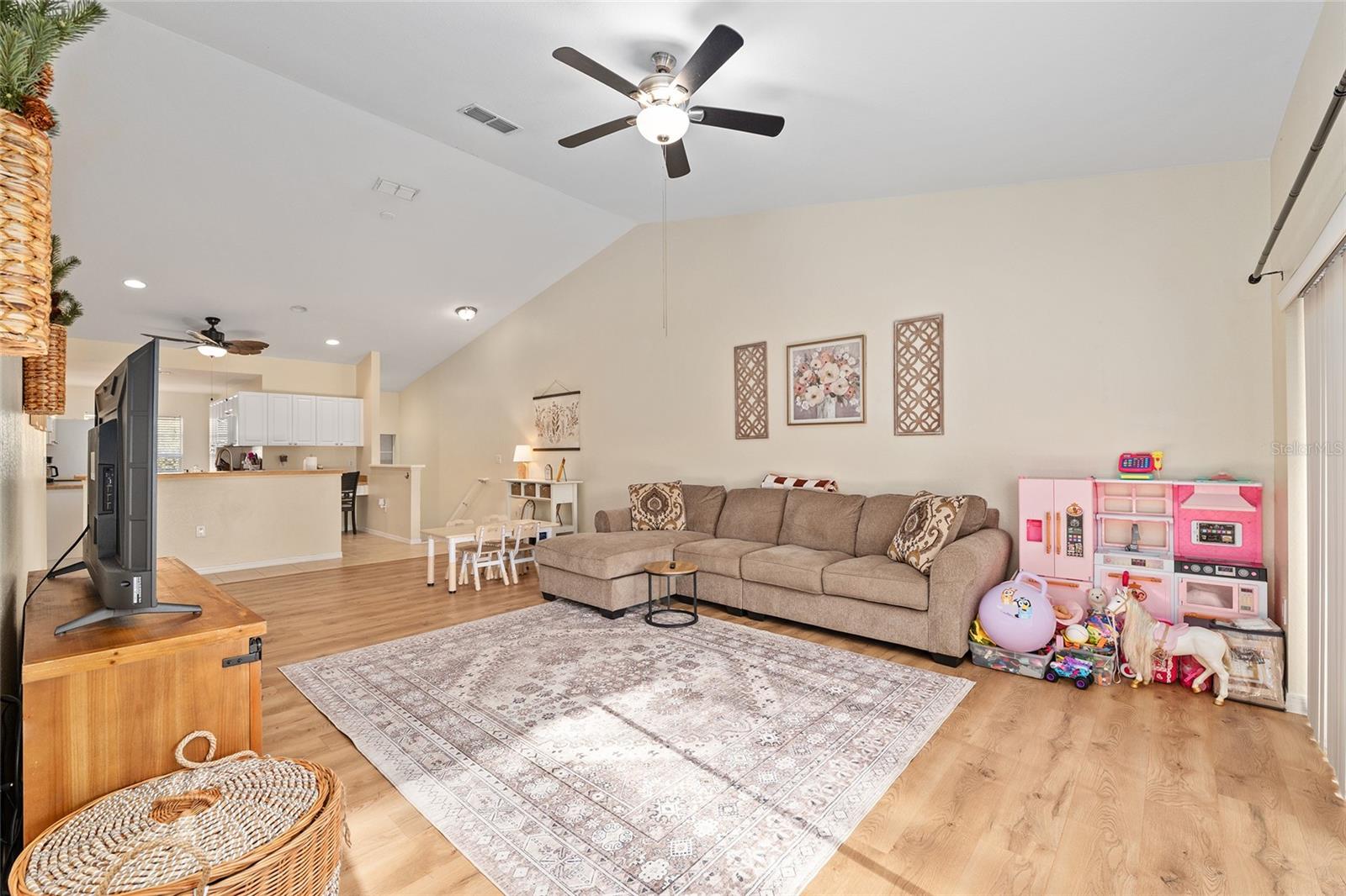 LAKESIDE LANDINGS ANCHOR VILLAS/LK MIONA - Residential