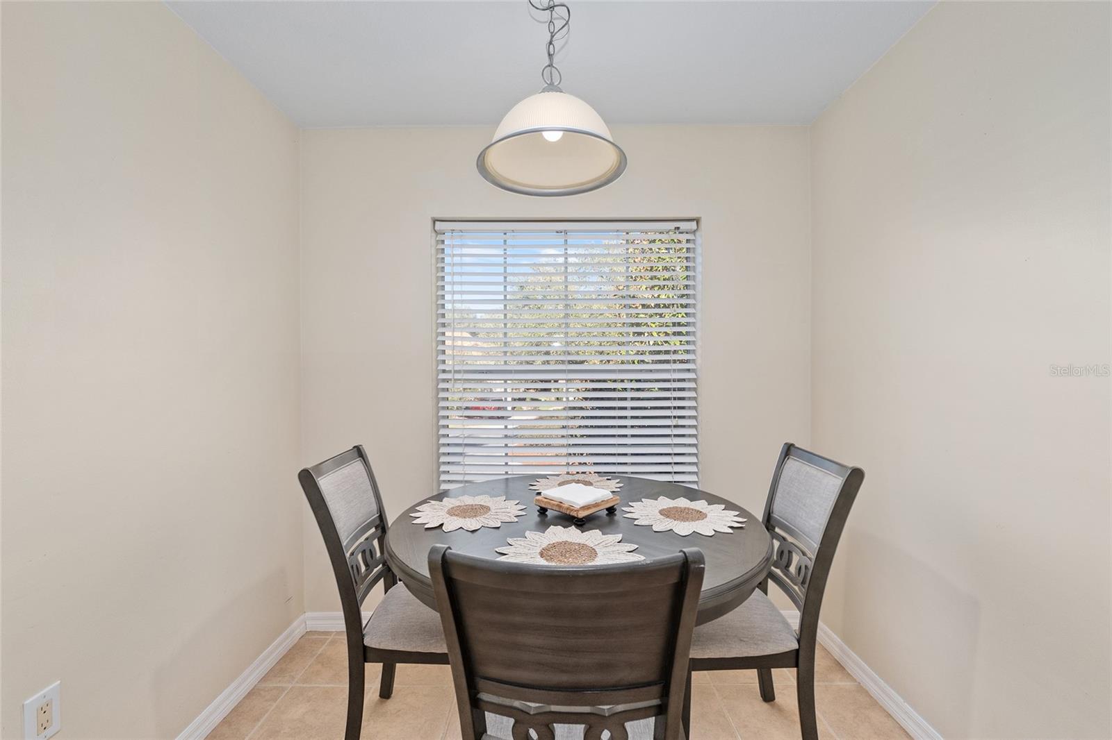 LAKESIDE LANDINGS ANCHOR VILLAS/LK MIONA - Residential