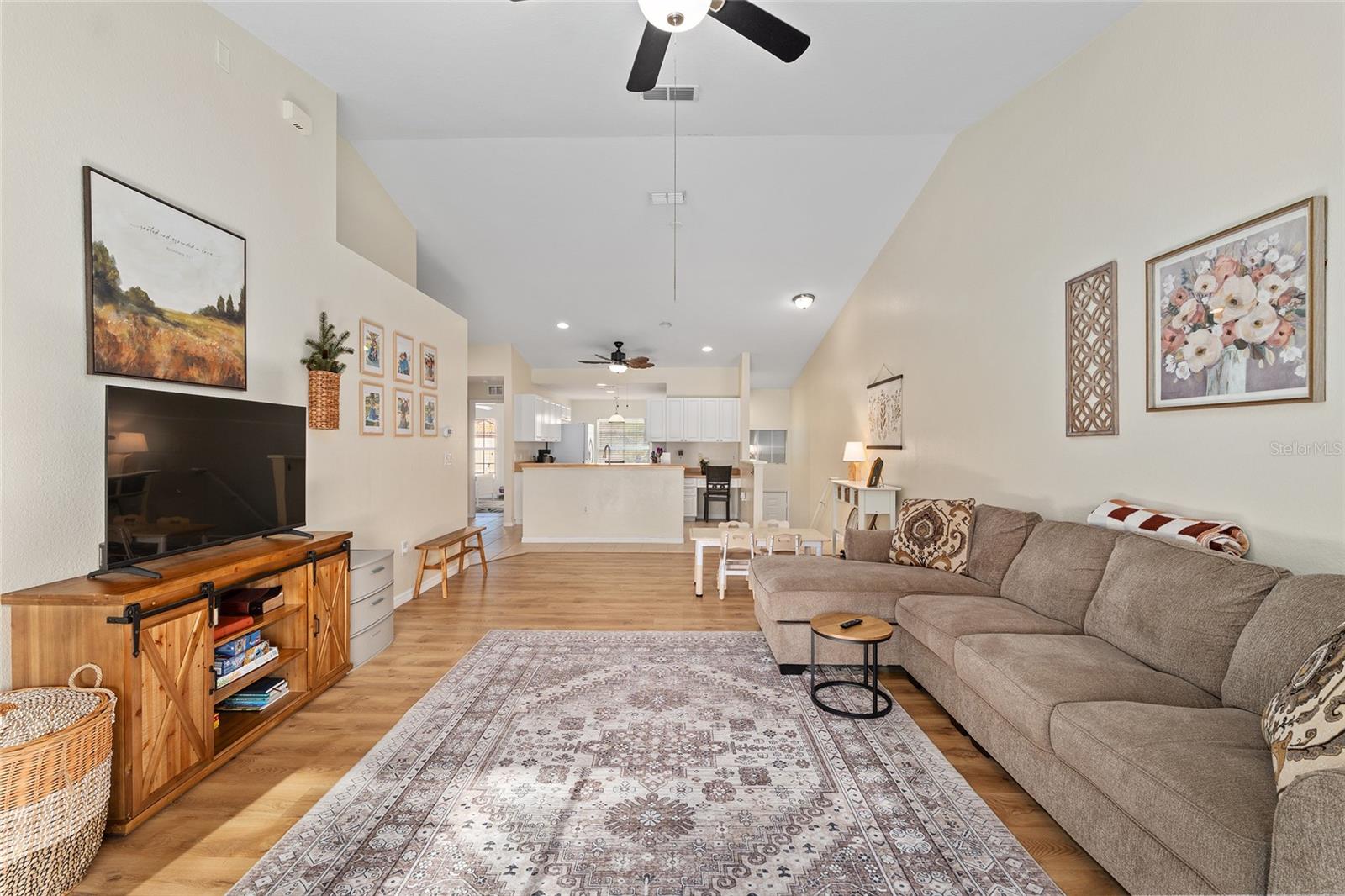 LAKESIDE LANDINGS ANCHOR VILLAS/LK MIONA - Residential