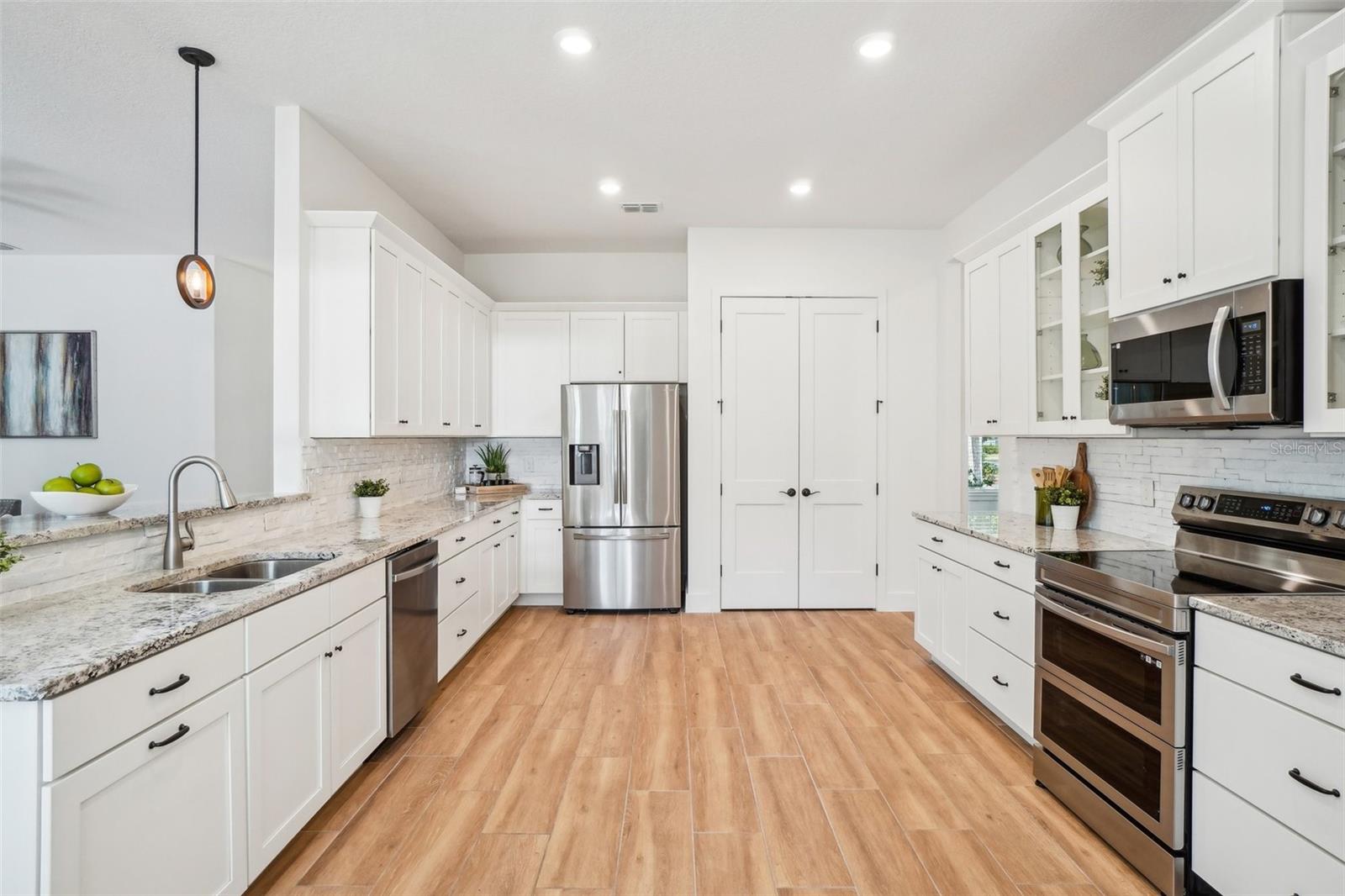 WOODS OF LAKE HELEN - Residential