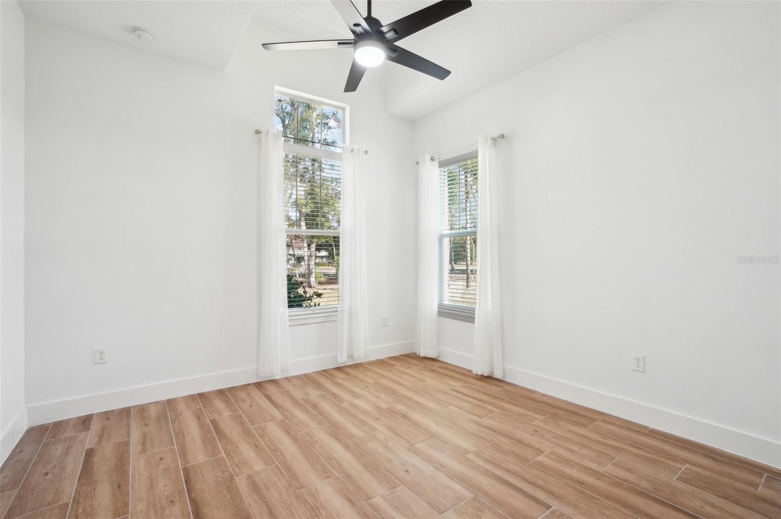 WOODS OF LAKE HELEN - Residential