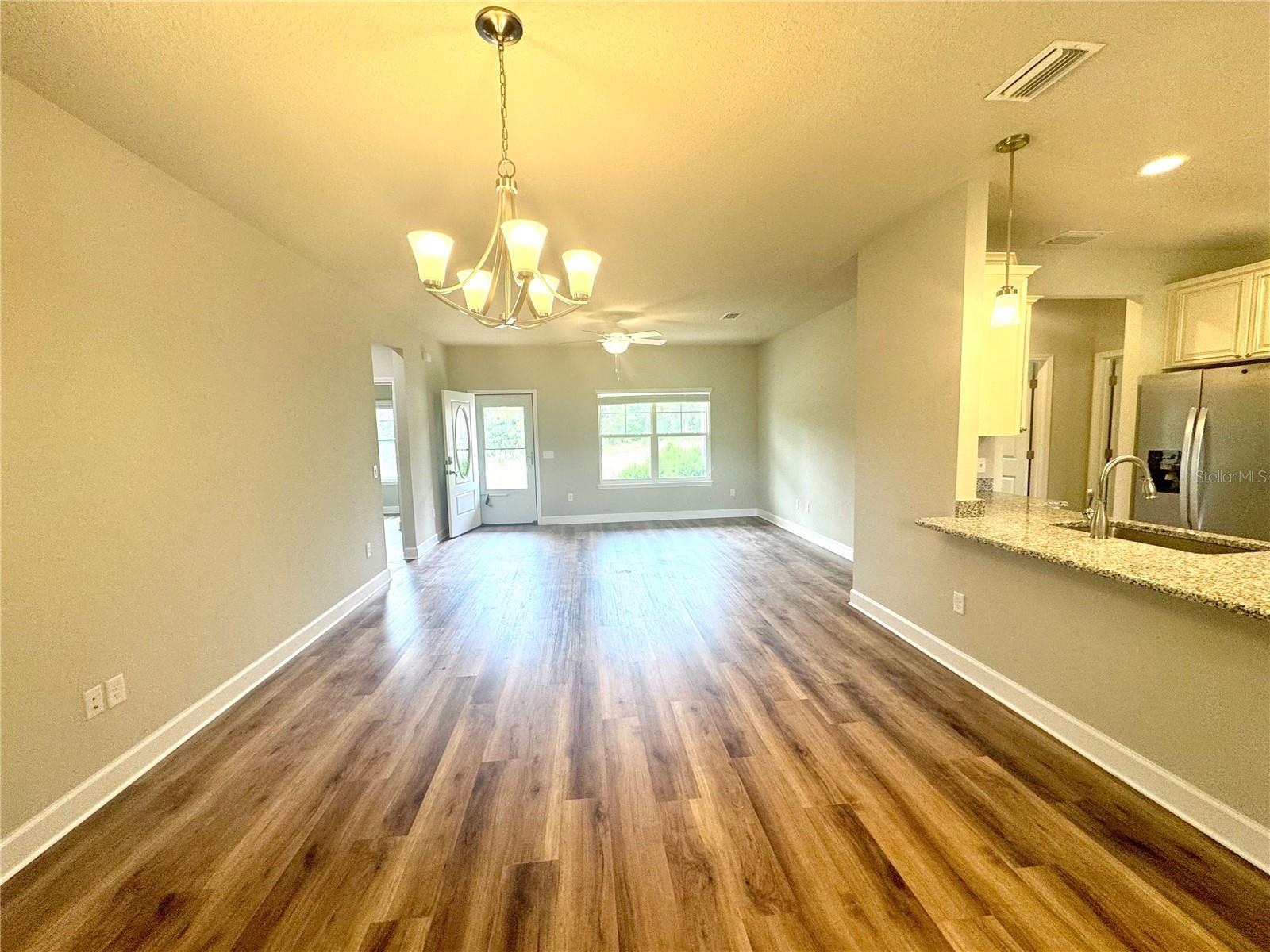 WILLISTON HIGHLANDS GOLF & COUNTRY CLUB ESTS - Residential