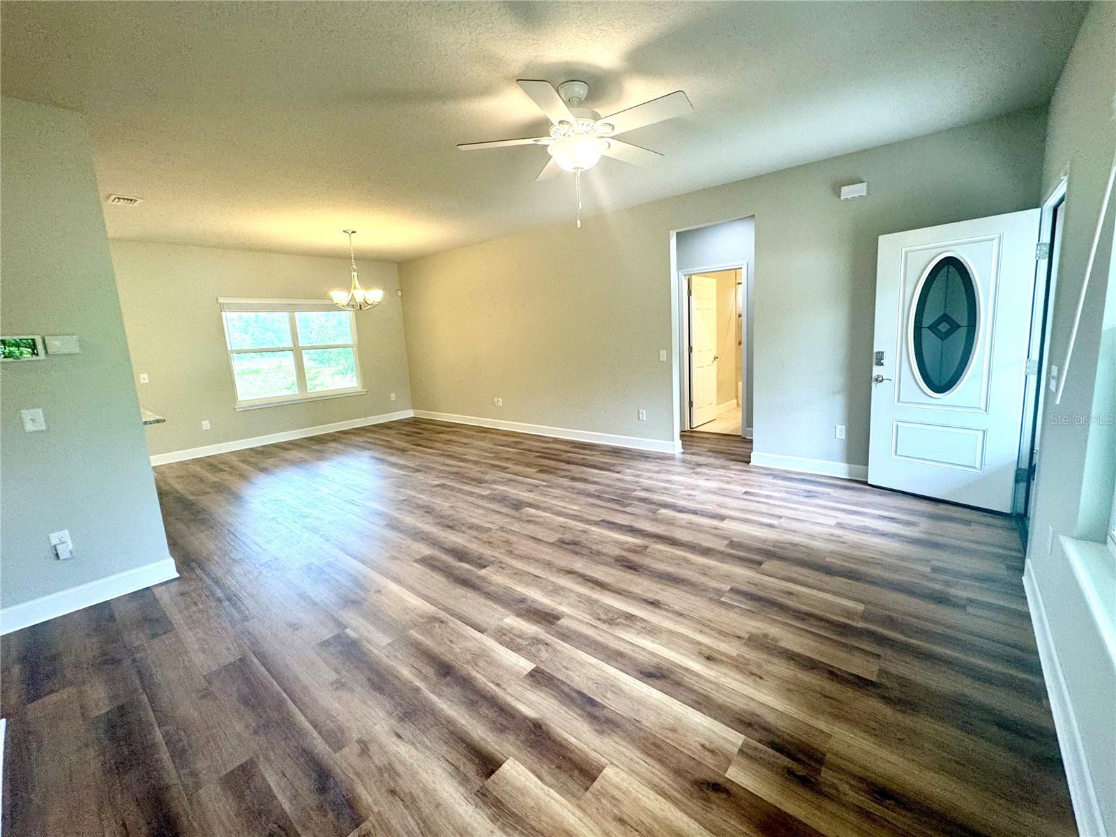 WILLISTON HIGHLANDS GOLF & COUNTRY CLUB ESTS - Residential