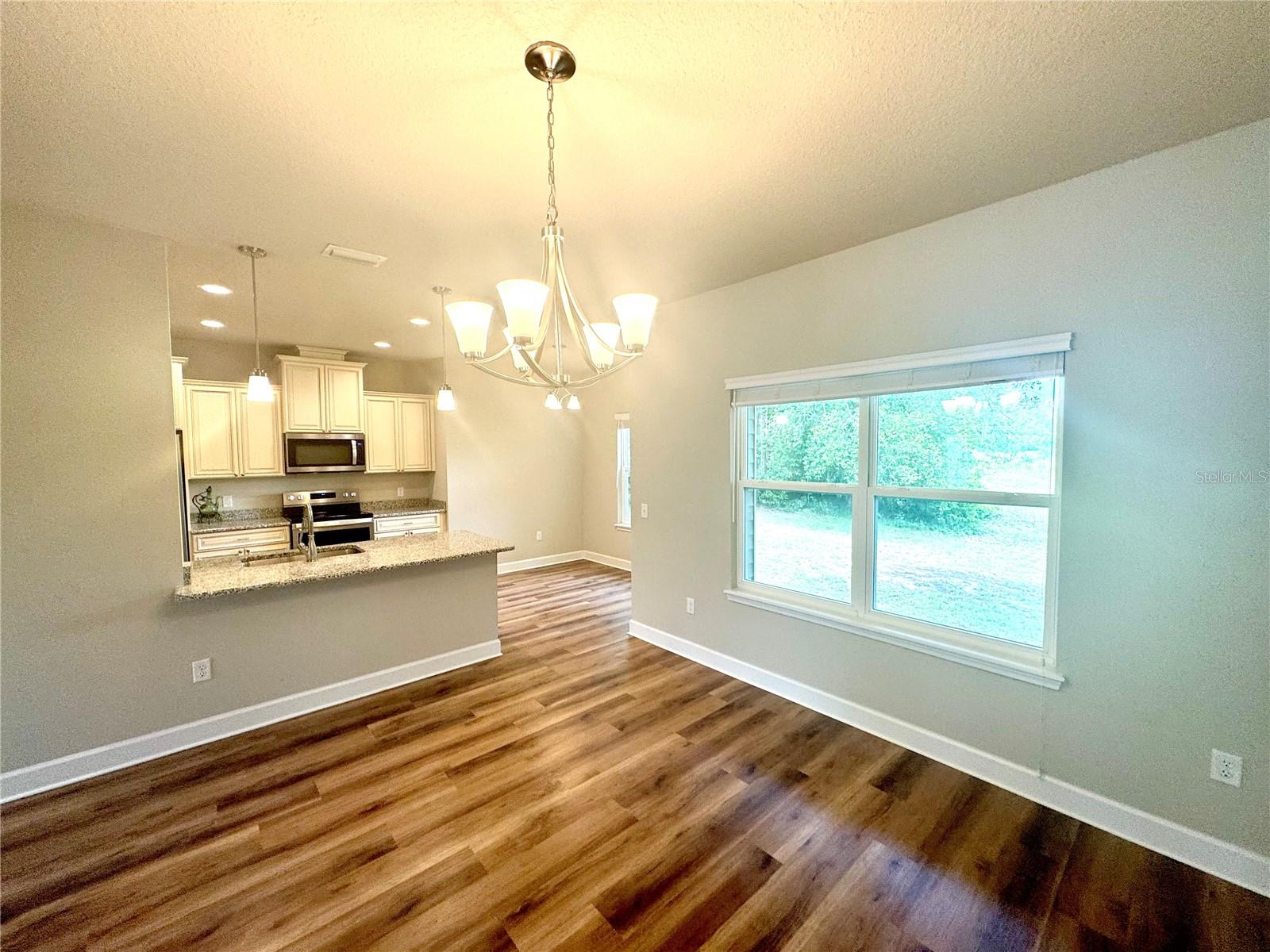 WILLISTON HIGHLANDS GOLF & COUNTRY CLUB ESTS - Residential