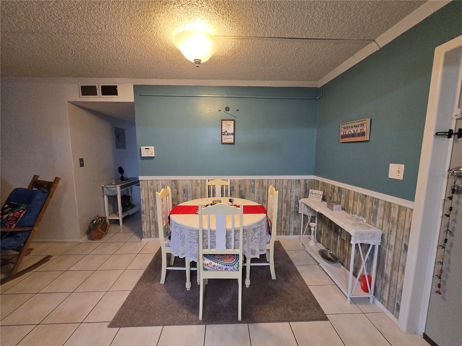 COMMODORE PLACE CONDO - Residential