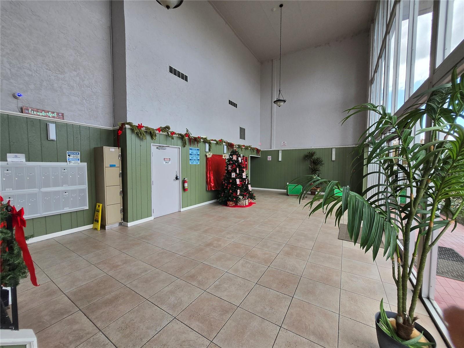 COMMODORE PLACE CONDO - Residential