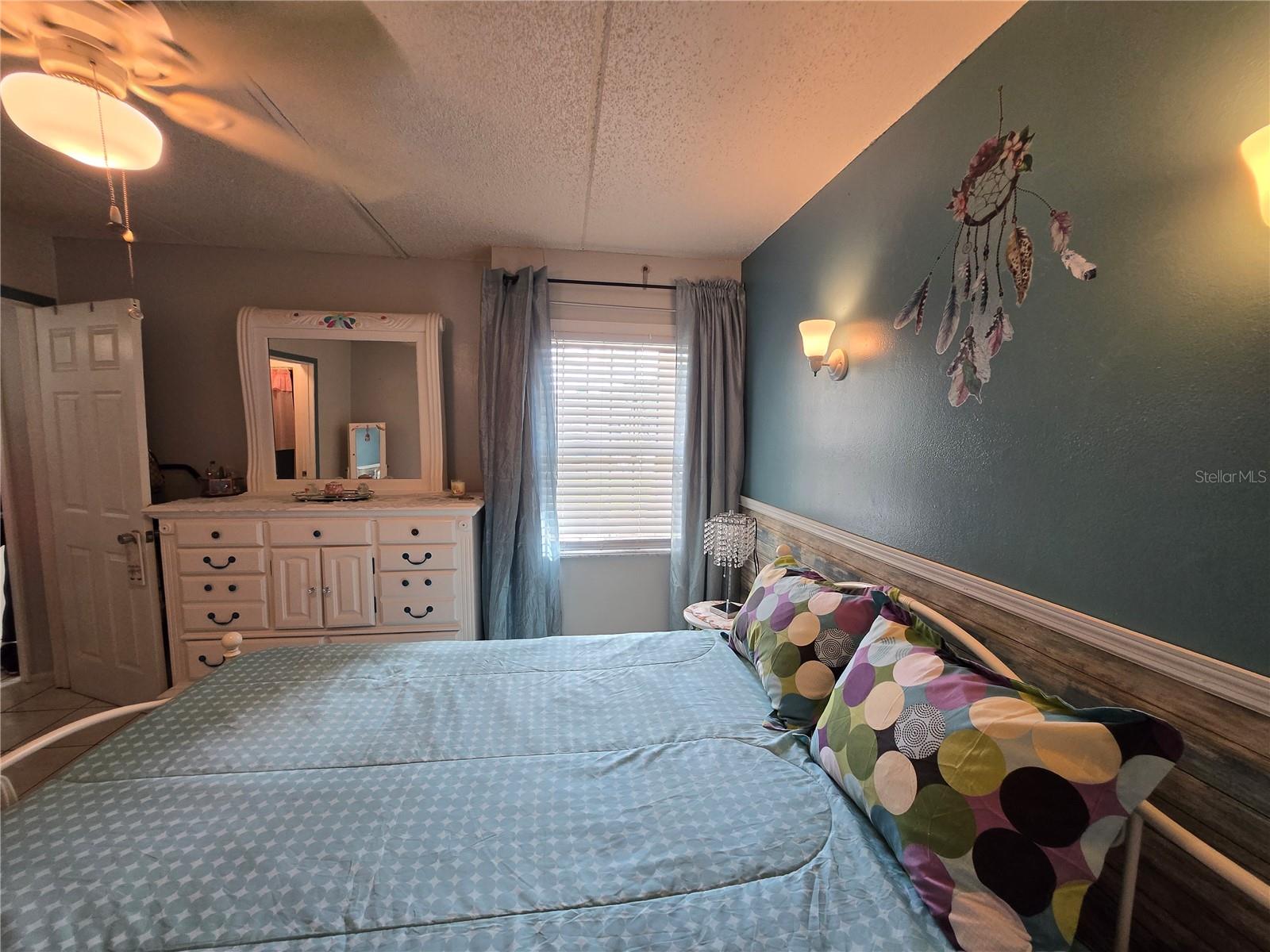 COMMODORE PLACE CONDO - Residential