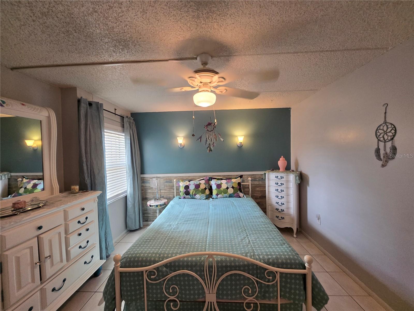 COMMODORE PLACE CONDO - Residential