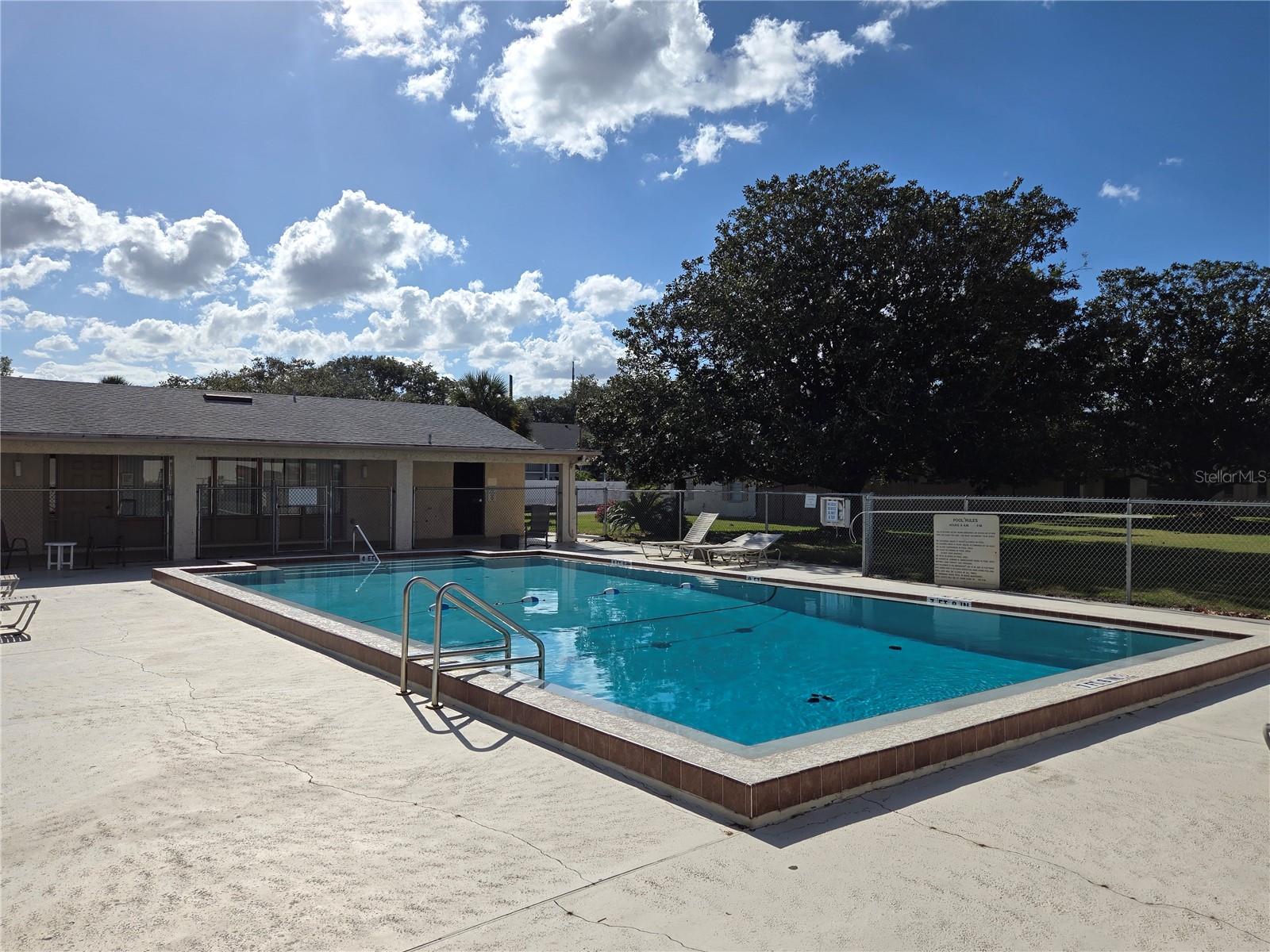 COMMODORE PLACE CONDO - Residential