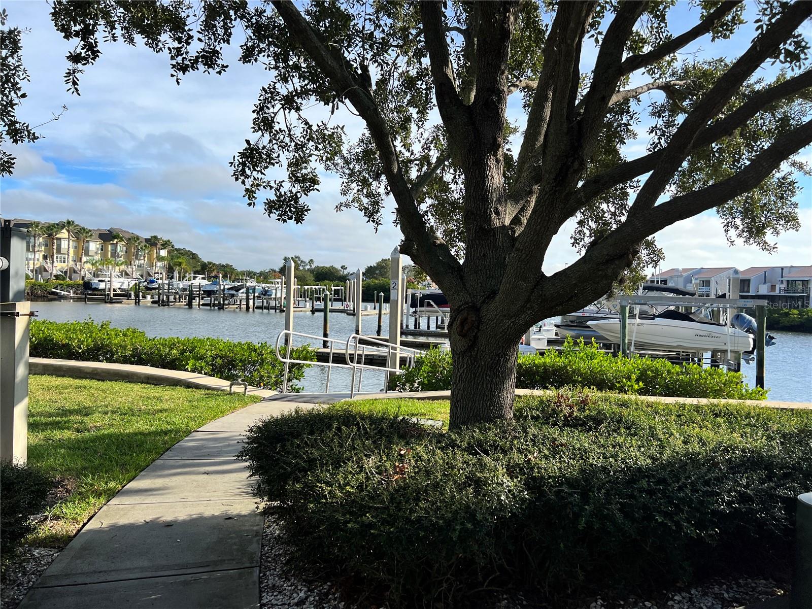 SPINNAKER COVE TWNHMS - Residential Lease