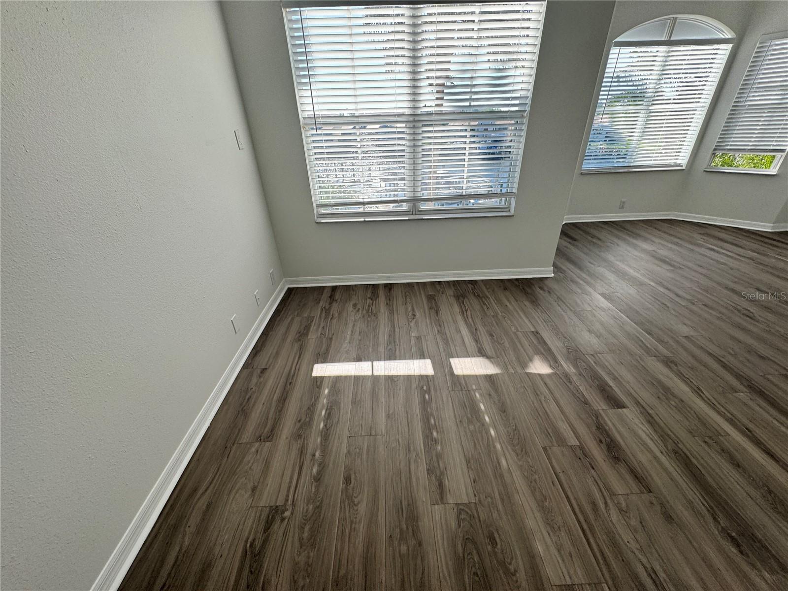 SPINNAKER COVE TWNHMS - Residential Lease