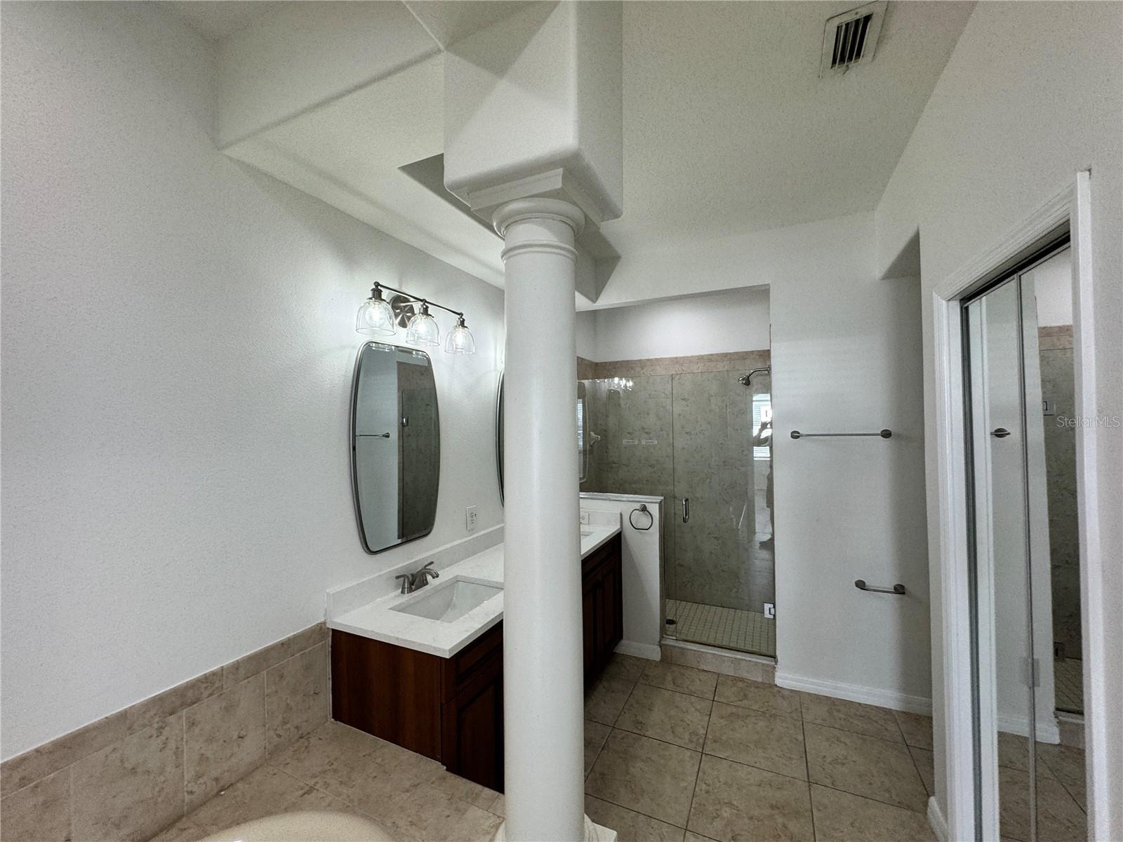 SPINNAKER COVE TWNHMS - Residential Lease