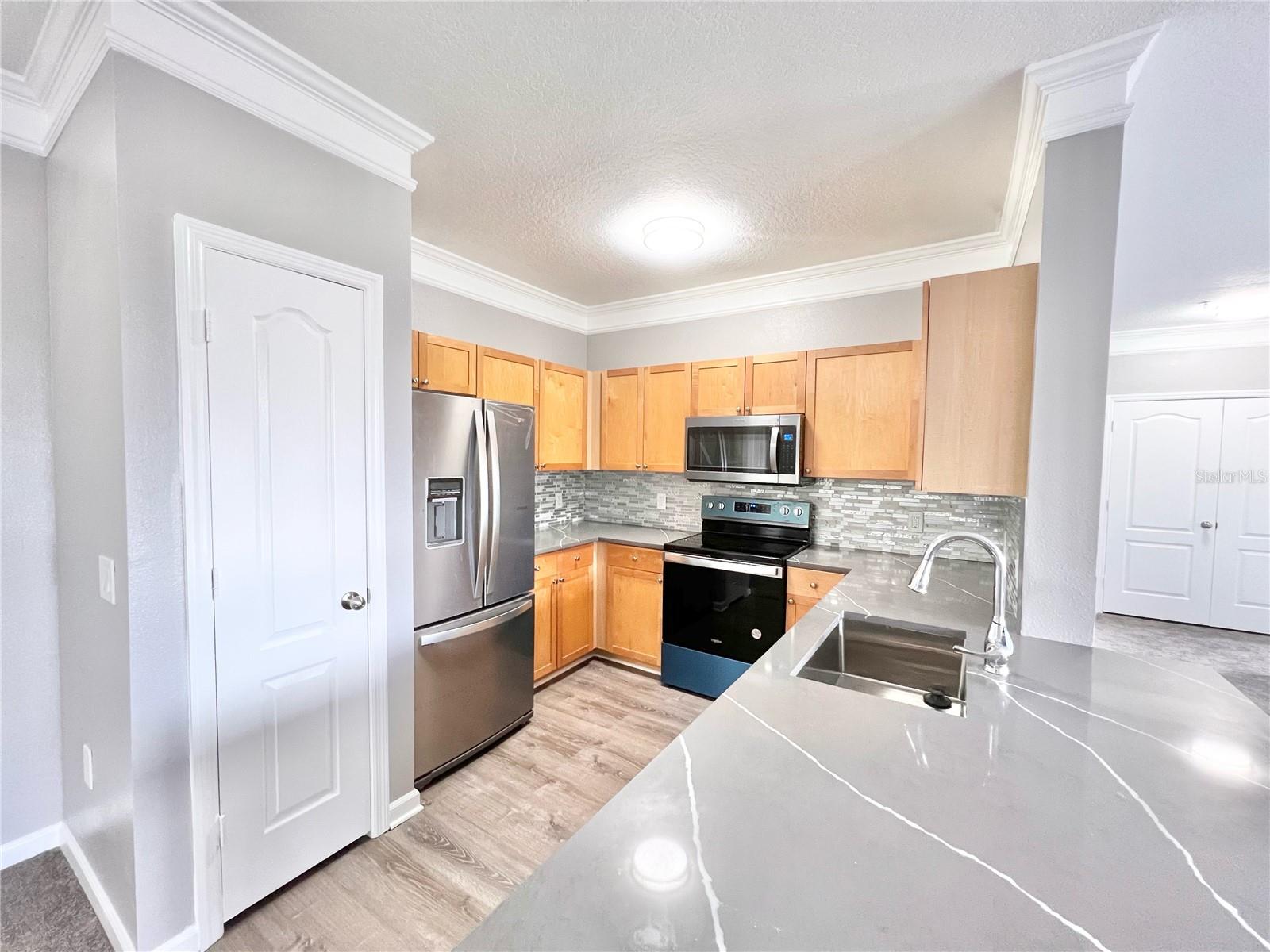 MIRABELLA - Residential Lease