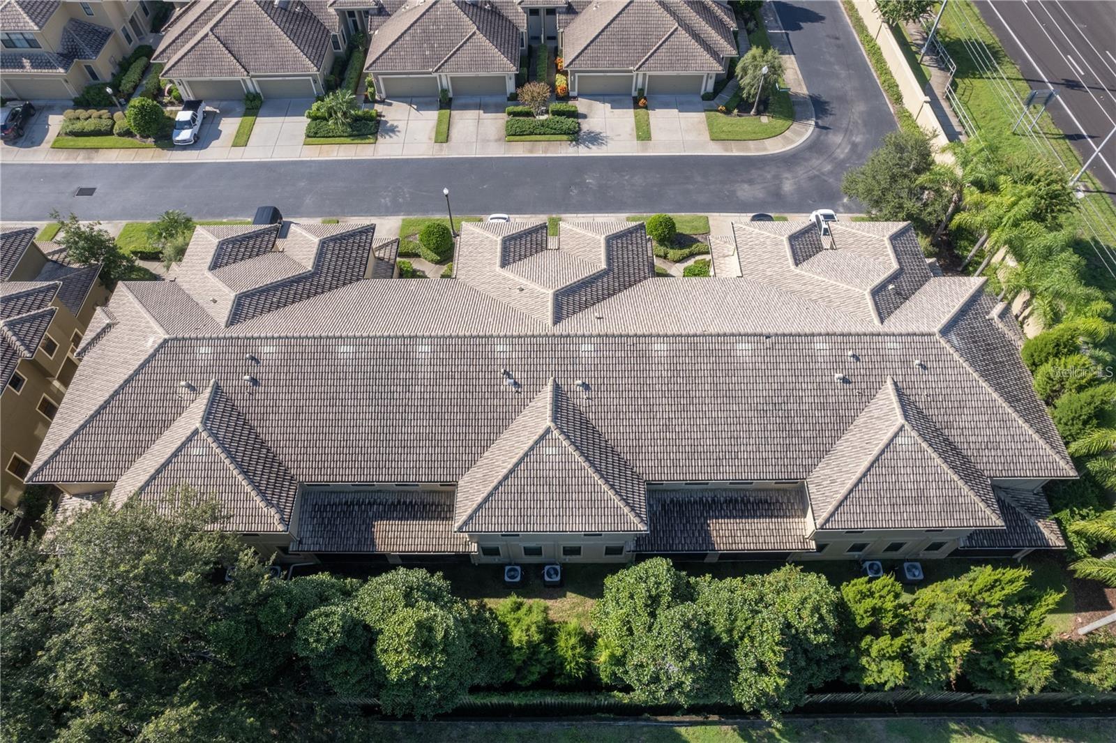 2527 SILVERBACK COURT