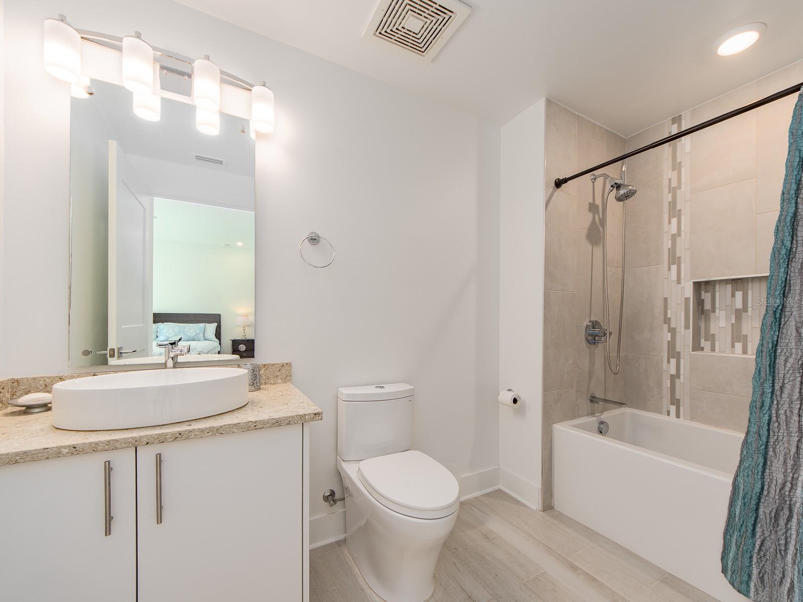 PURA VIDA RESIDENCES CONDO - Residential