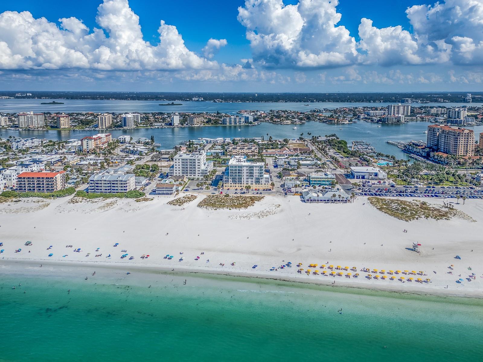 PURA VIDA RESIDENCES CONDO - Residential