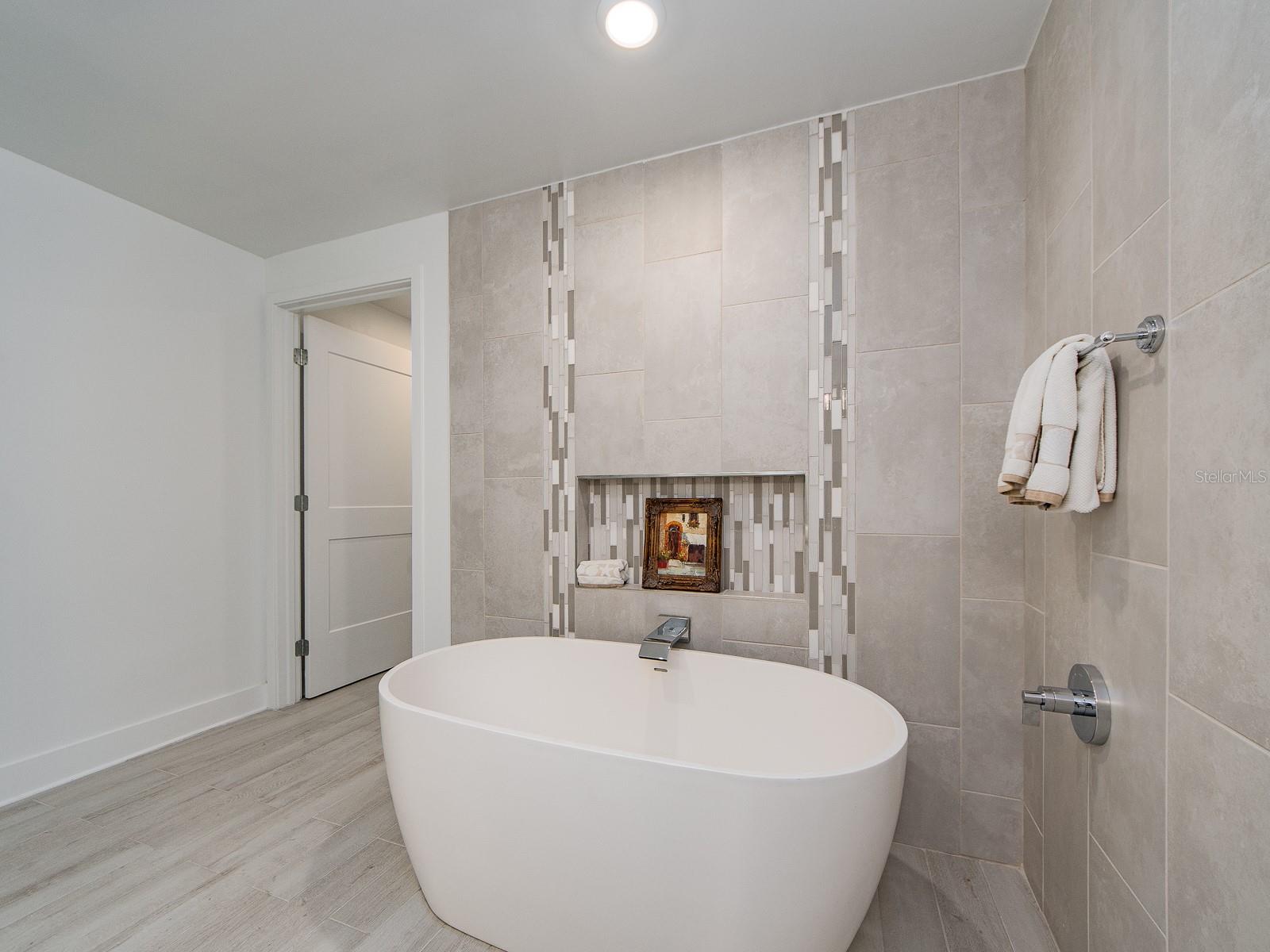 PURA VIDA RESIDENCES CONDO - Residential