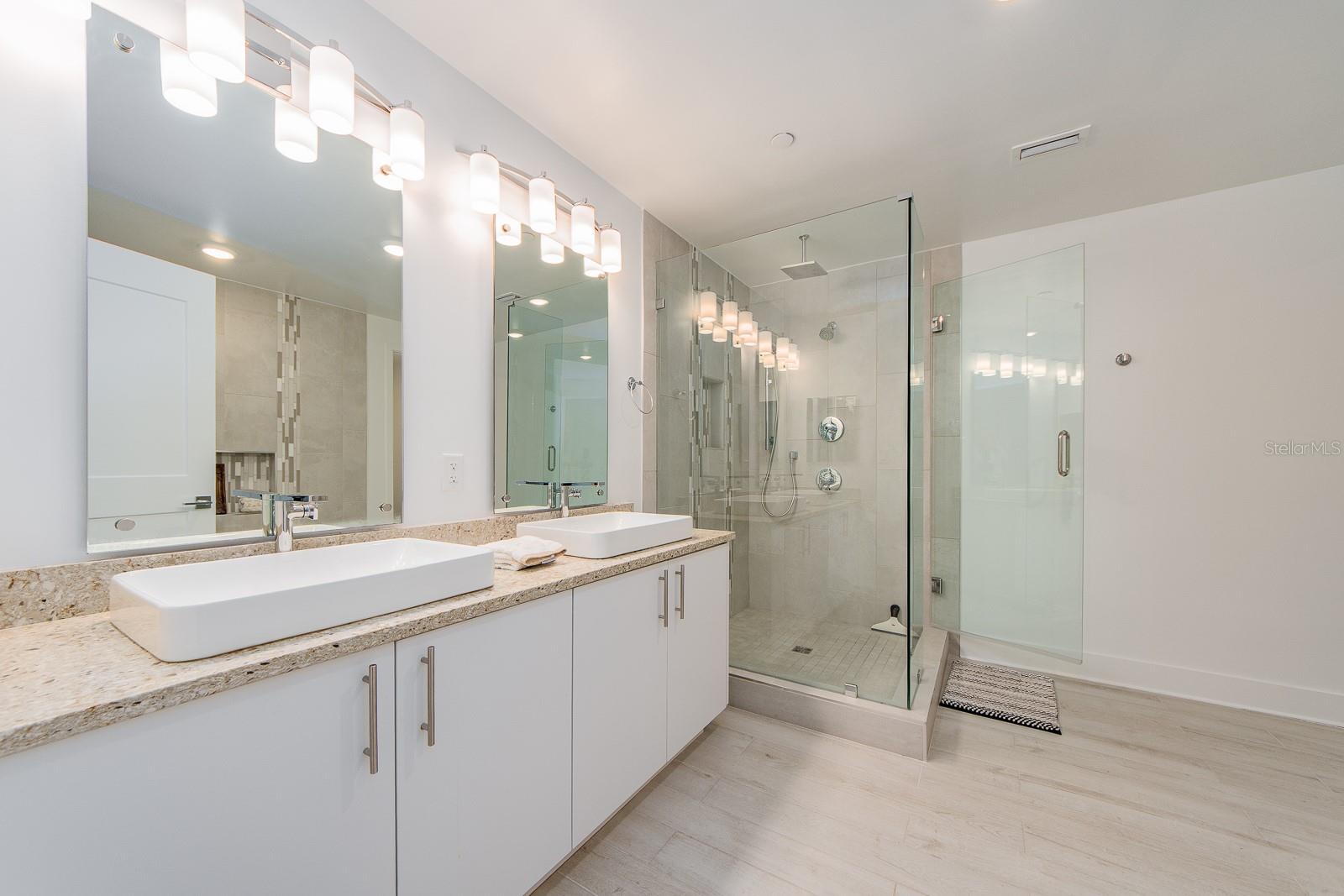 PURA VIDA RESIDENCES CONDO - Residential