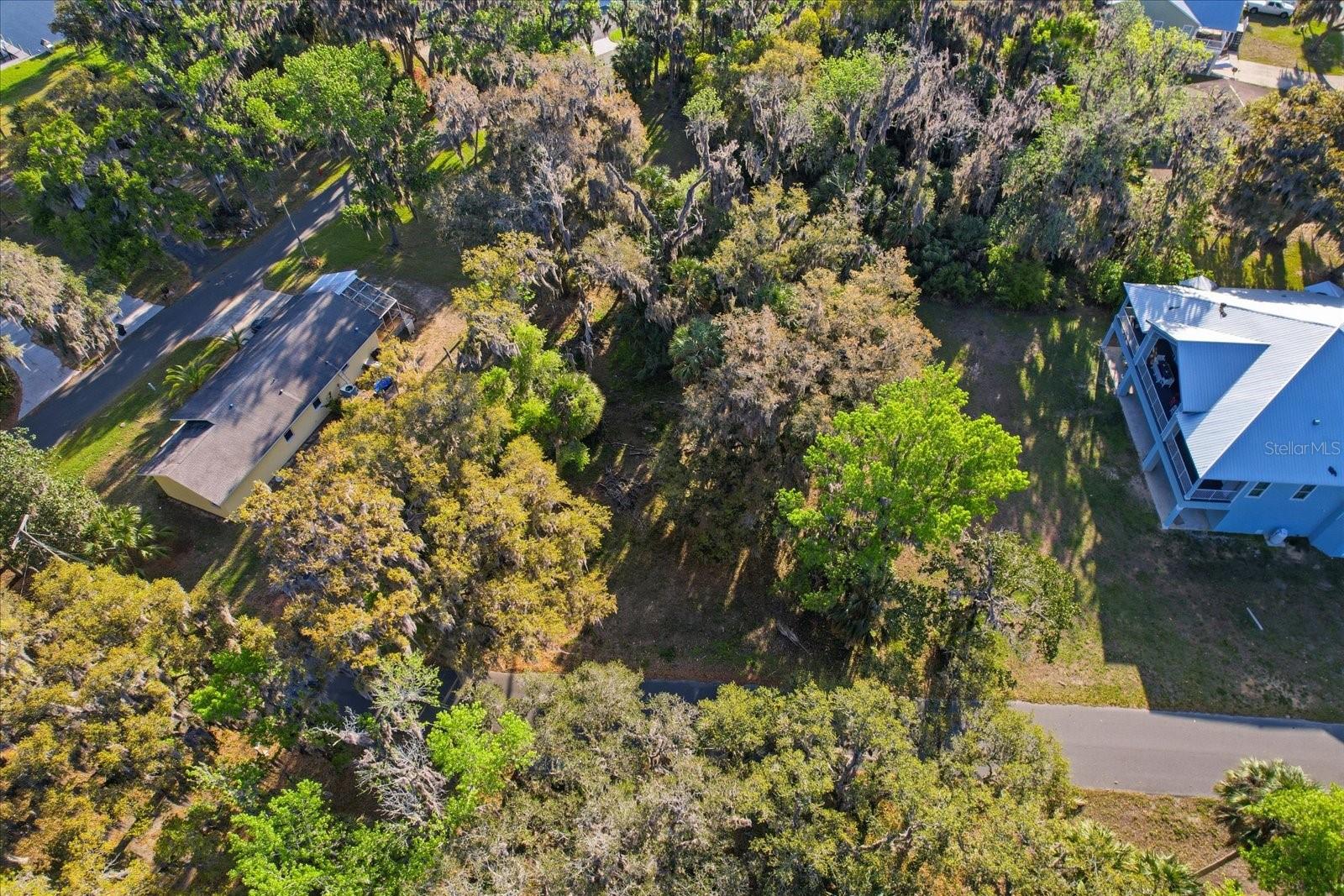 MAGNOLIA SHORES - Land