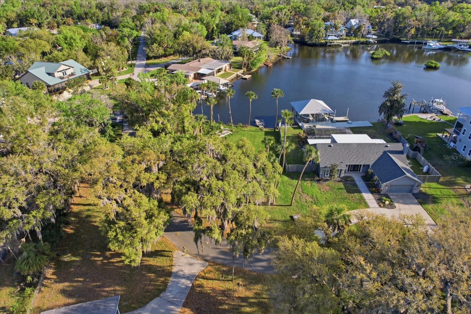 MAGNOLIA SHORES - Land