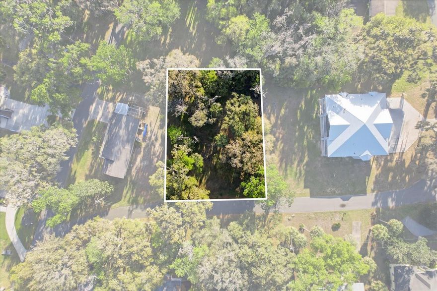 Build your dream home on this 0.28-acre vacant lot with deeded dock access to Kings Bay. Enjoy boating, fishing, and waterfront activities without the cost of direct waterfront property. This property offers a great opportunity for a primary residence, second home, or investment. Conveniently located with plenty of potential, this homesite provides both space and access to the water. Don’t miss this rare opportunity to own land with deeded access to Kings Bay!