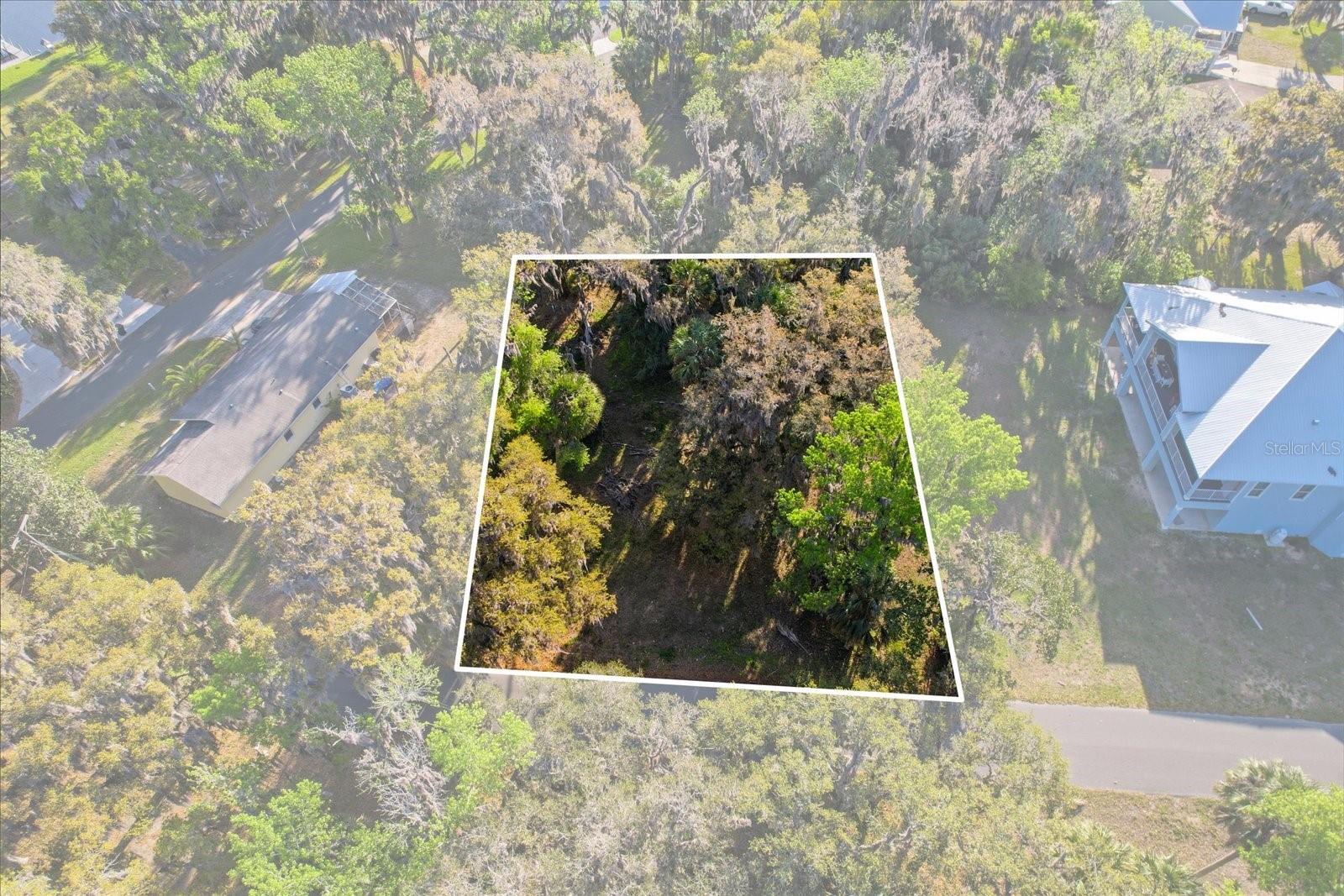 MAGNOLIA SHORES - Land