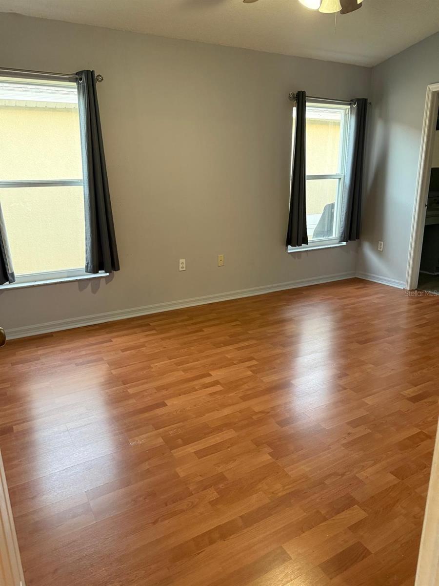 STONE CRK - Residential