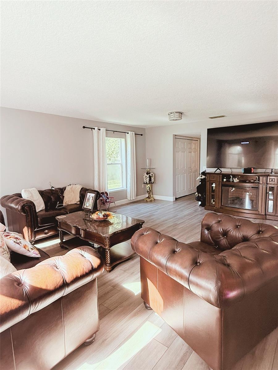 1033 TAWNY EAGLE DRIVE