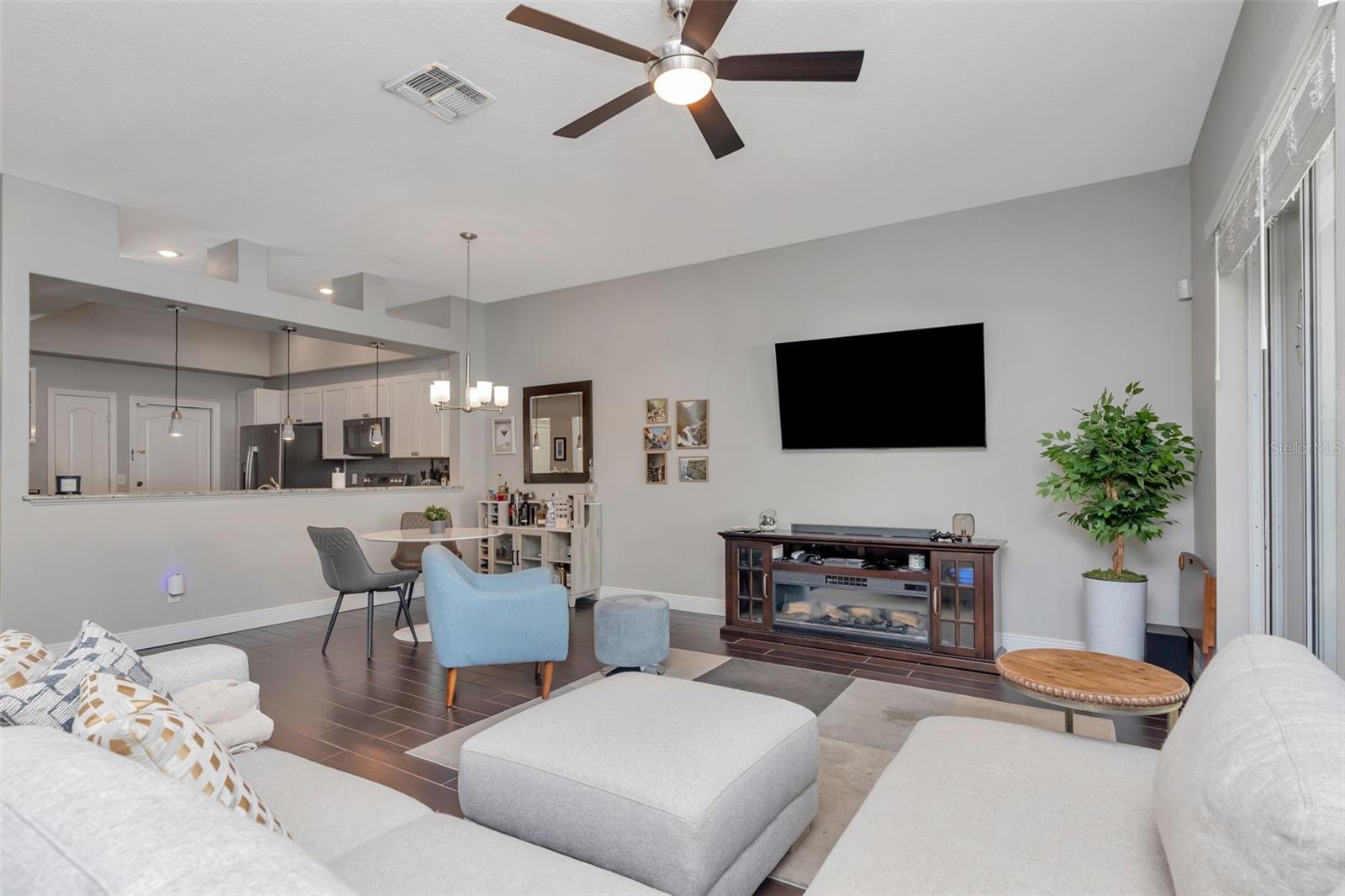 CEDAR HOLLOW CONDO TOWNH - Residential