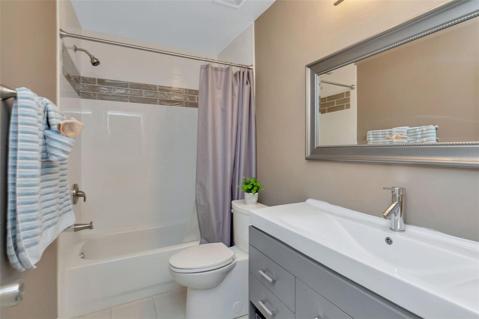 CEDAR HOLLOW CONDO TOWNH - Residential