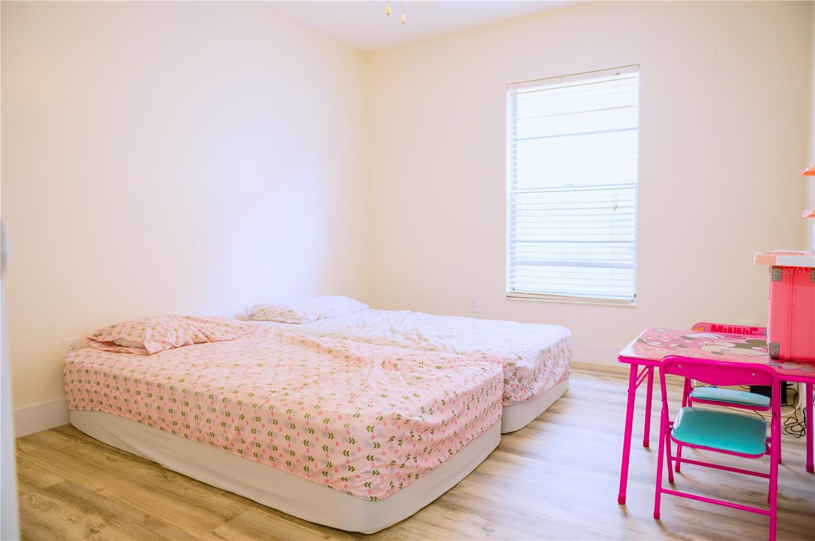 CASCADE OAKS - Residential