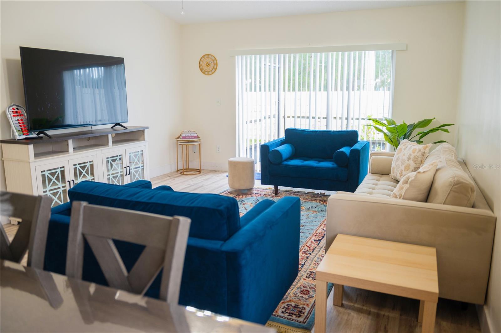 CASCADE OAKS - Residential