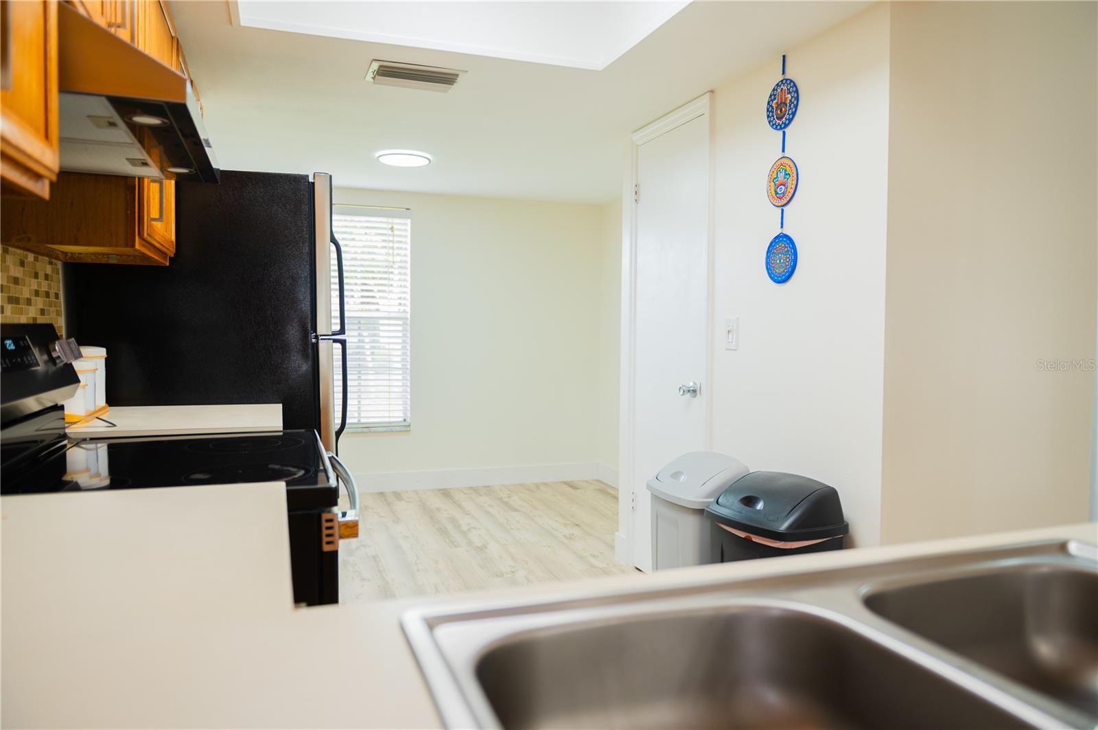 CASCADE OAKS - Residential