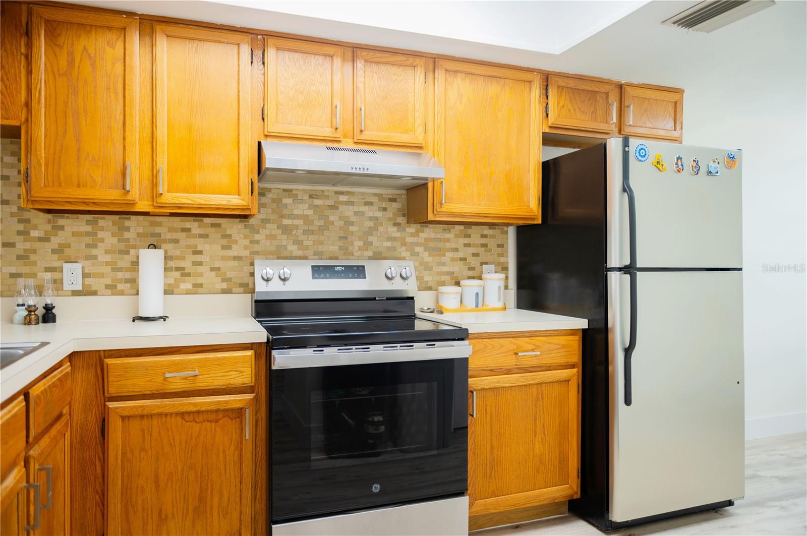 CASCADE OAKS - Residential