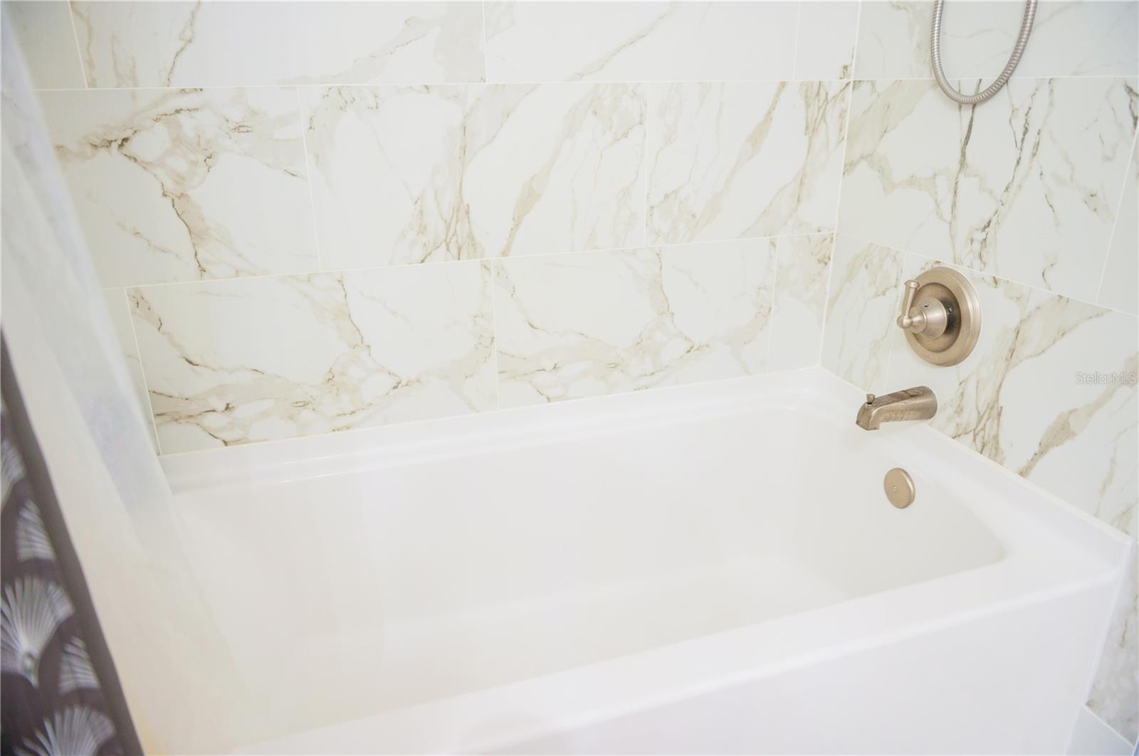 CASCADE OAKS - Residential