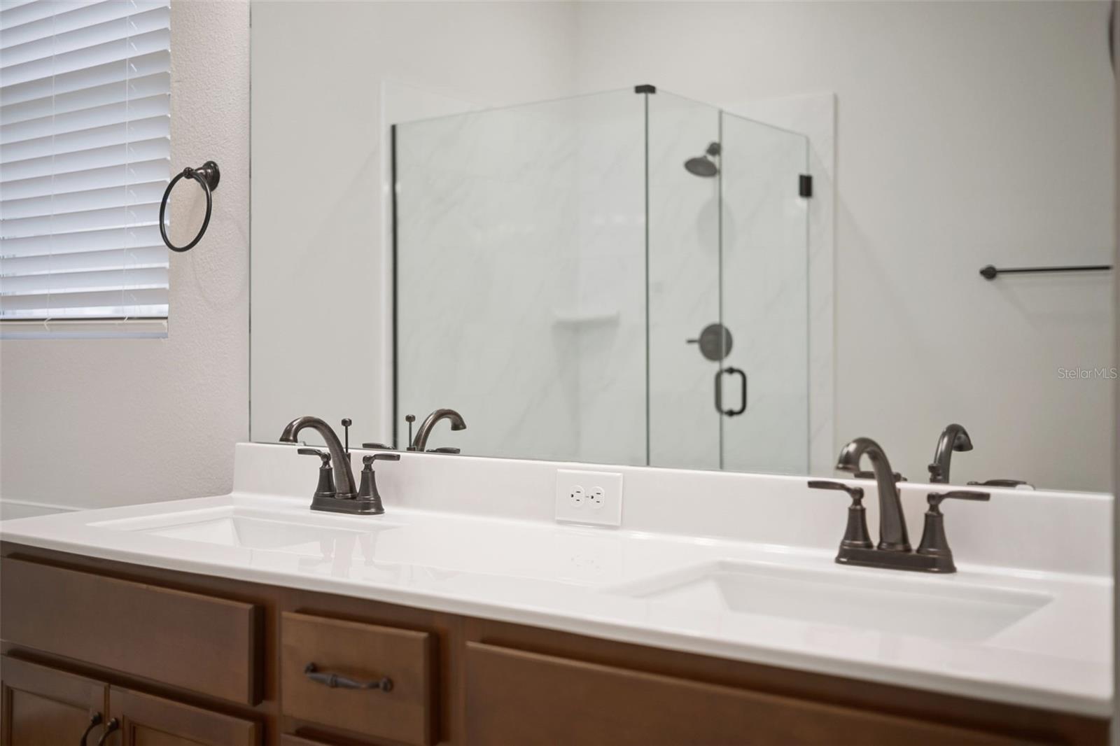 SPRING CREEK - Residential