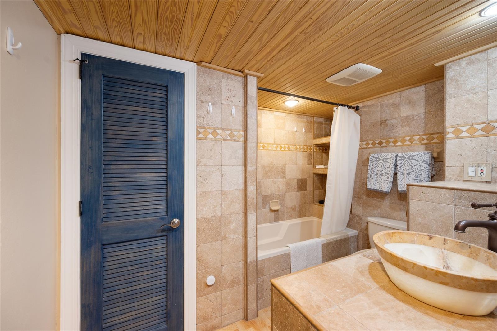 REGATTA BEACH CLUB CONDO - Residential